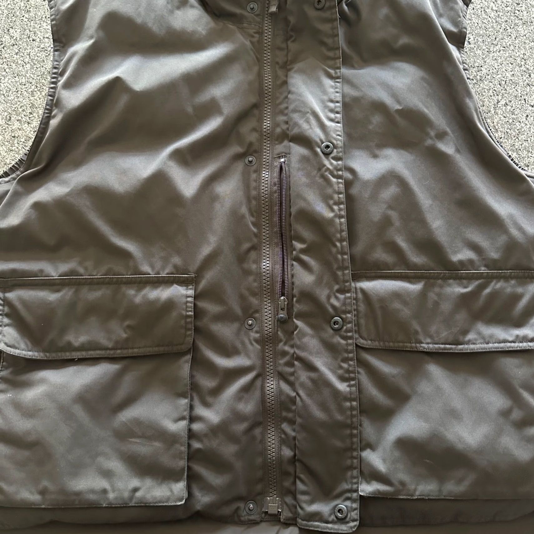 Vintage Cabela’s Vest Down 550 Premier 65% Cotton 35% Polyester Brown XL Men’s Regular Zip Full-Weight Puffer Jacket Fashion: 550 Size US XL / EU 56 / 4 - 4 Thumbnail