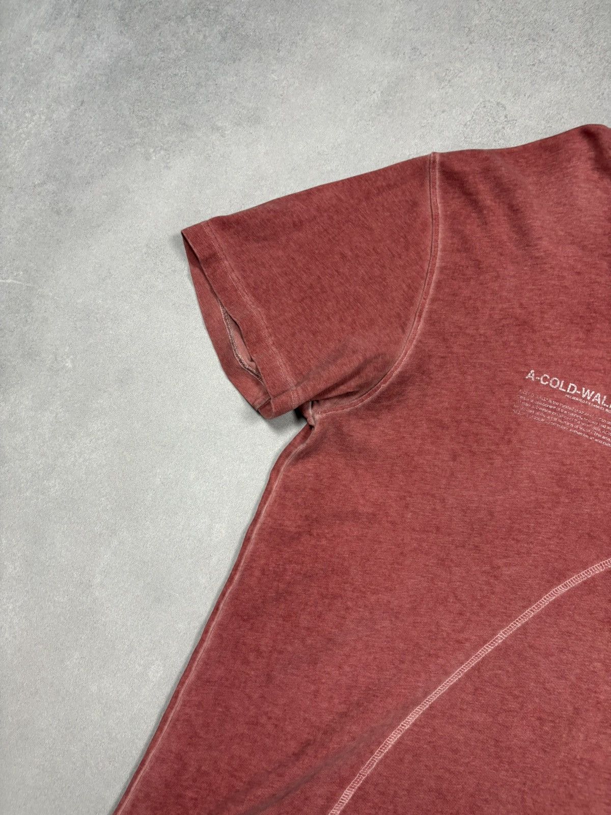 A-COLD-WALL* A-Cold-Wall Distressed T-Shirt Washed Red Asymmetric Seam Size US L / EU 52-54 / 3 - 4 Thumbnail