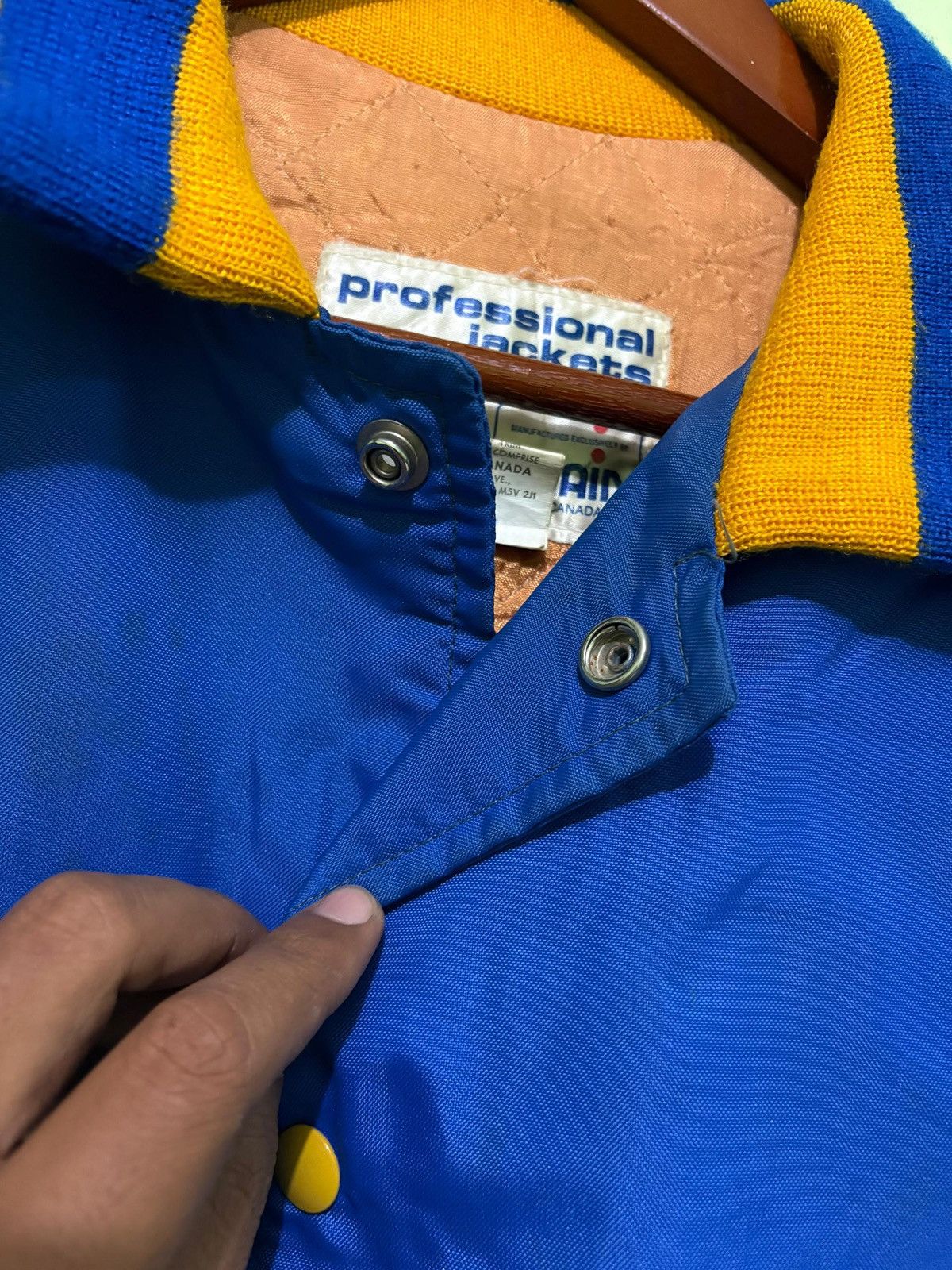 NHL × Wrangler Vintage 80’s NHL Wranglers Tokyo Nylon Jacket Design Size US L / EU 52-54 / 3 - 12 Thumbnail