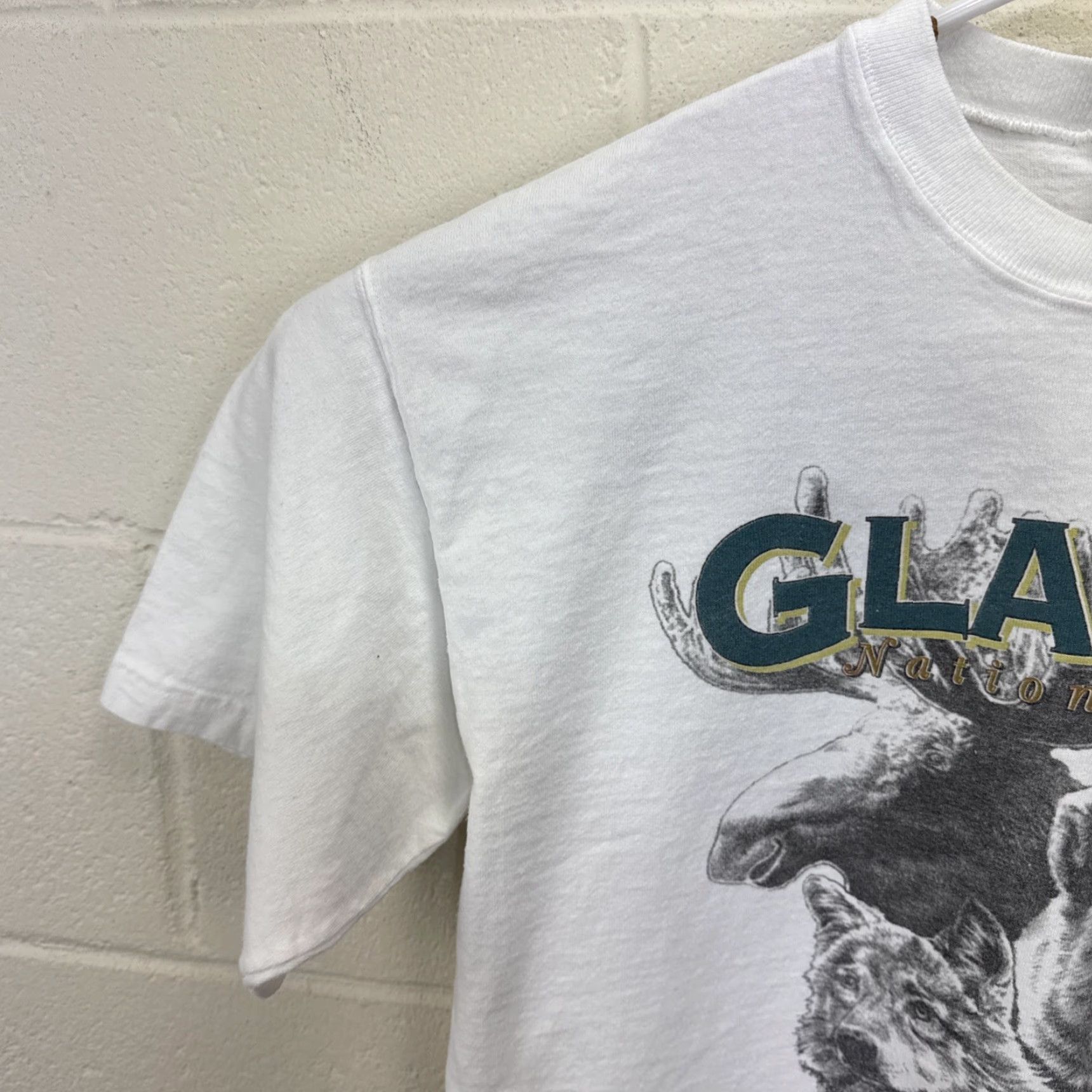 Vintage VINTAGE Montana Glacier National Forest T Shirt Large White Cotton Logo Animals 90s Mens Size US L / EU 52-54 / 3 - 5 Thumbnail
