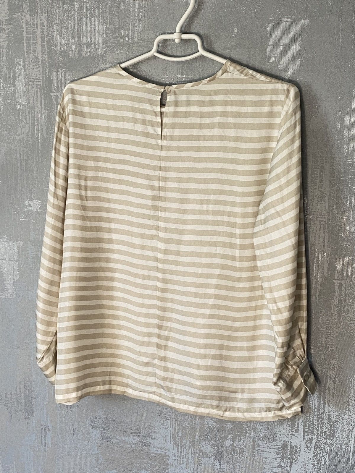 Max Mara Vintage Max Mara Silk Blues Shirt Italian Designed Size S-M Size S / US 4 / IT 40 - 8 Thumbnail