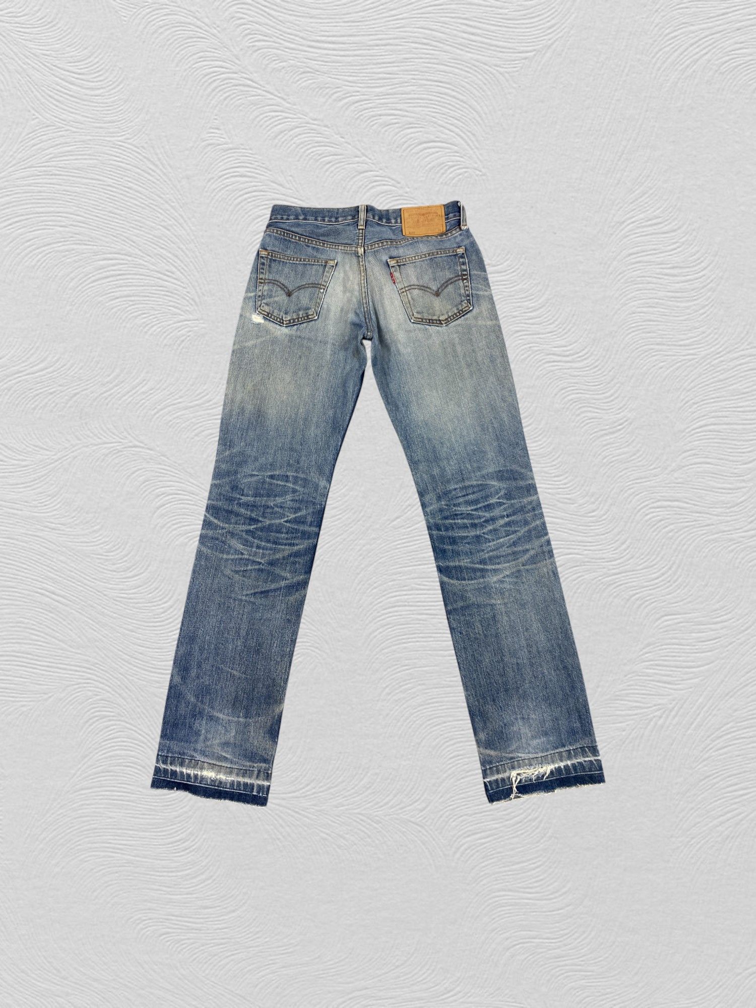 Distressed Blue Vintage Levi's 522 Jeans 30x32 Denim- JN3714