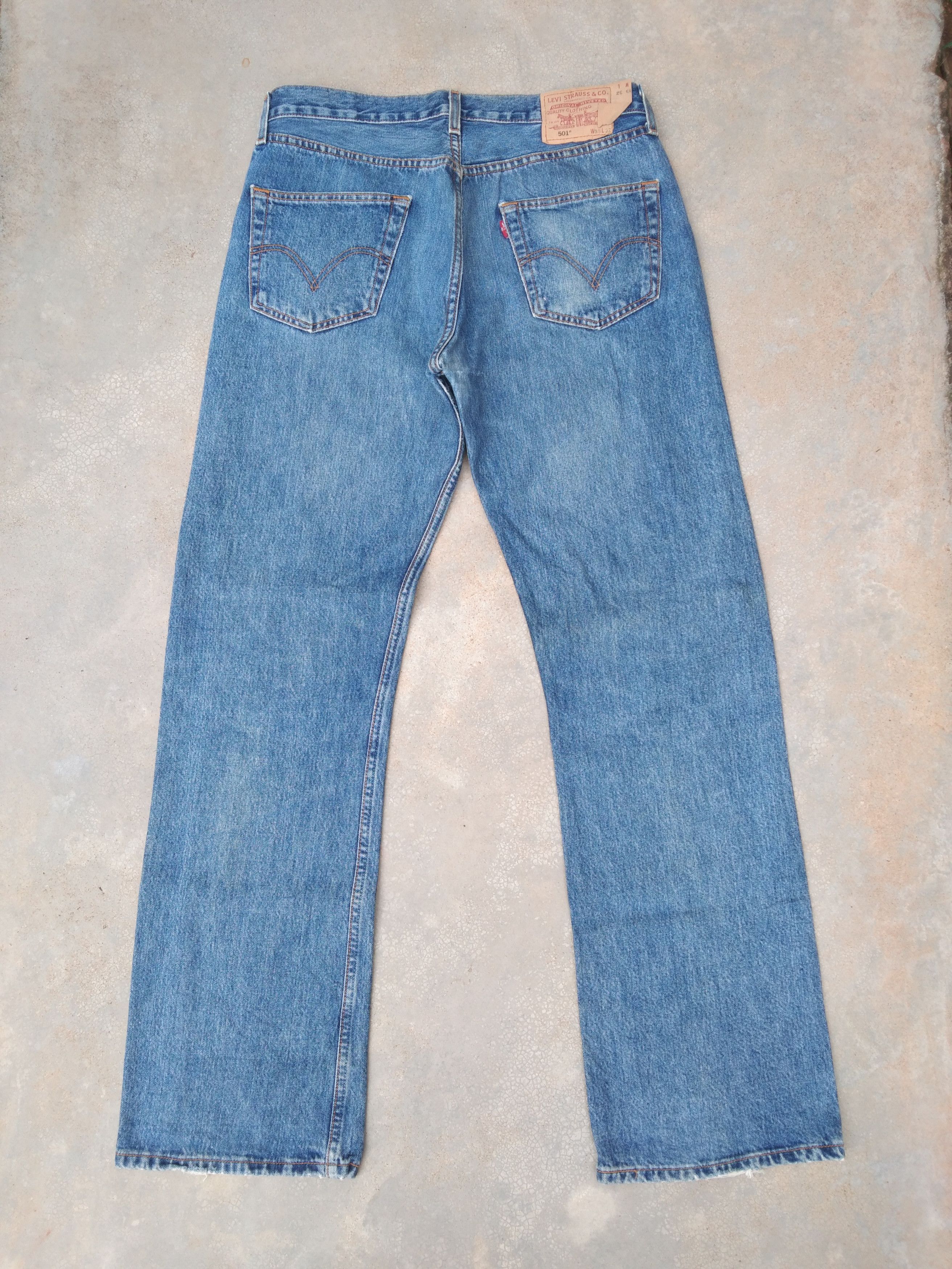 Levi's Vintage Levi's 501 Straight Leg Jeans 33x32 Size US 33 - 2 Thumbnail