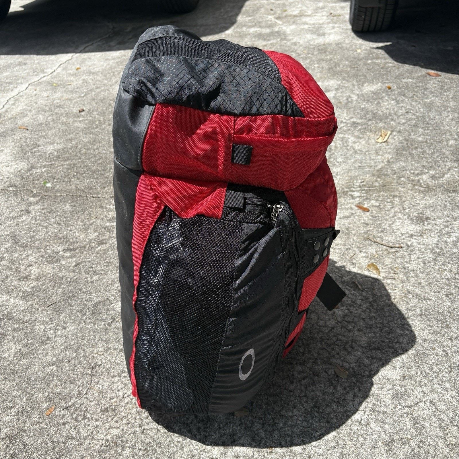 Oakley × Vintage Vintage Oakley Icon Duffle Bag Red Black Hot Tub Software Size ONE SIZE - 7 Thumbnail