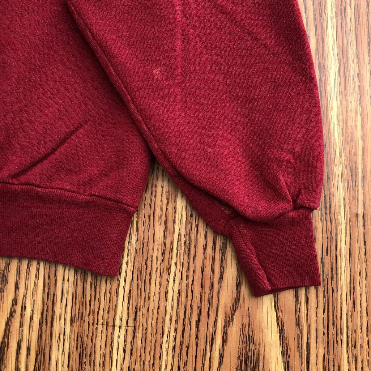 Vintage Vintage 90s Red Faded Plain Sweatshirt Pullover Crewneck Size US L / EU 52-54 / 3 - 5 Thumbnail