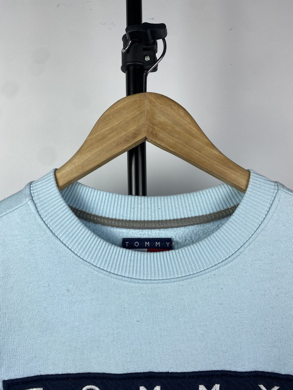 Tommy Hilfiger × Vintage TOMMY HILFIGER 90S VINTAGE CENTER LOGO OVERSIZE SWEATSHIRT Size US S / EU 44-46 / 1 - 3 Thumbnail