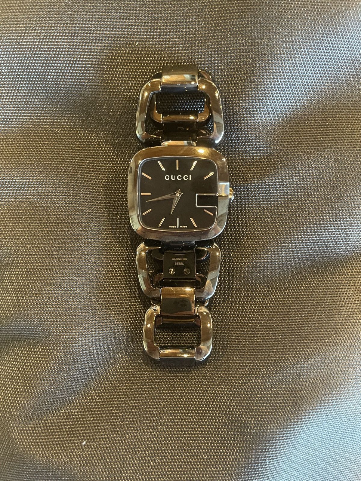 Gucci Gucci Unisex Black Watch Size ONE SIZE - 1 Thumbnail
