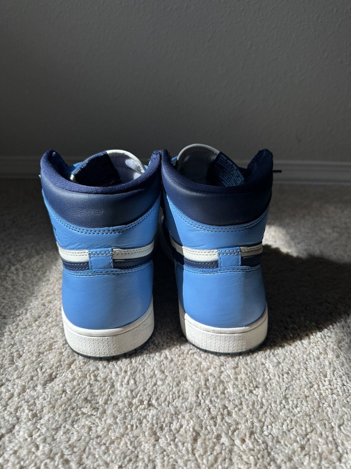 Nike Jordan 1 high Obsidians Size US 9 / EU 42 - 5 Thumbnail