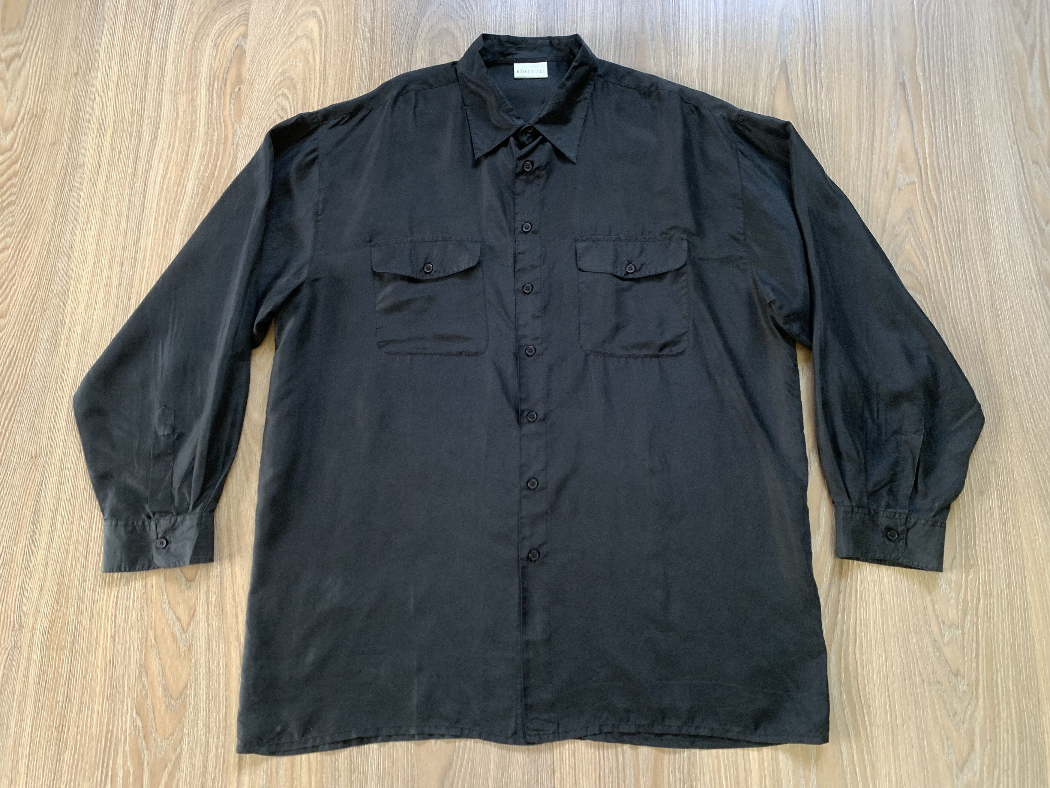 Band Tees Essentials Black Silk Long Sleeve Button Up Shirt Size US XL / EU 56 / 4 - 2 Thumbnail