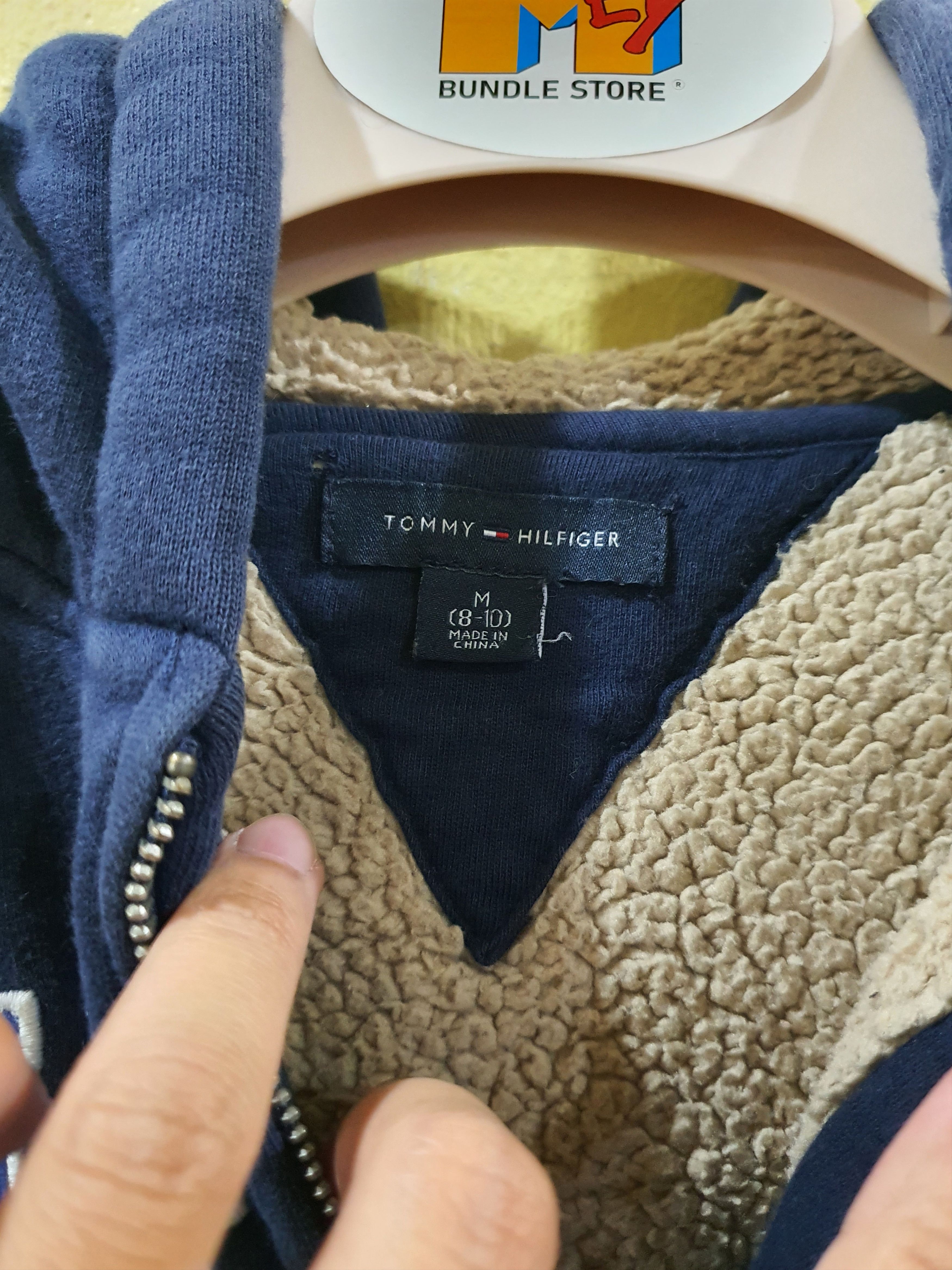 Tommy Hilfiger Tommy Hilfiger children's zip-up hoodie Size US M / EU 48-50 / 2 - 4 Thumbnail