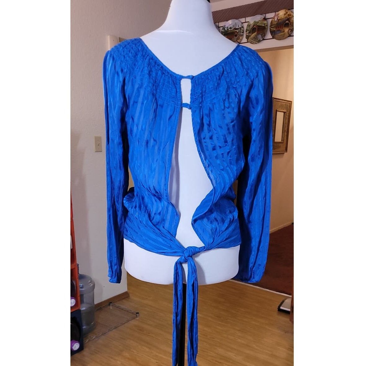 Bcbgmaxazria BCBG Maxazria Silk Top M Blue Bohemian Open Back Semi Sheer Size M / US 6-8 / IT 42-44 - 9 Thumbnail
