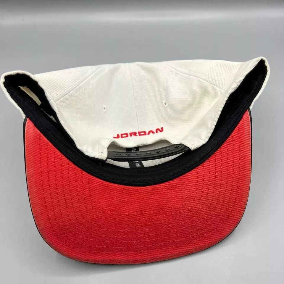 Jordan Brand Air Jordan 23 Hat Men White Embroidered Jumpman SnapBack Cap Size ONE SIZE - 4 Thumbnail