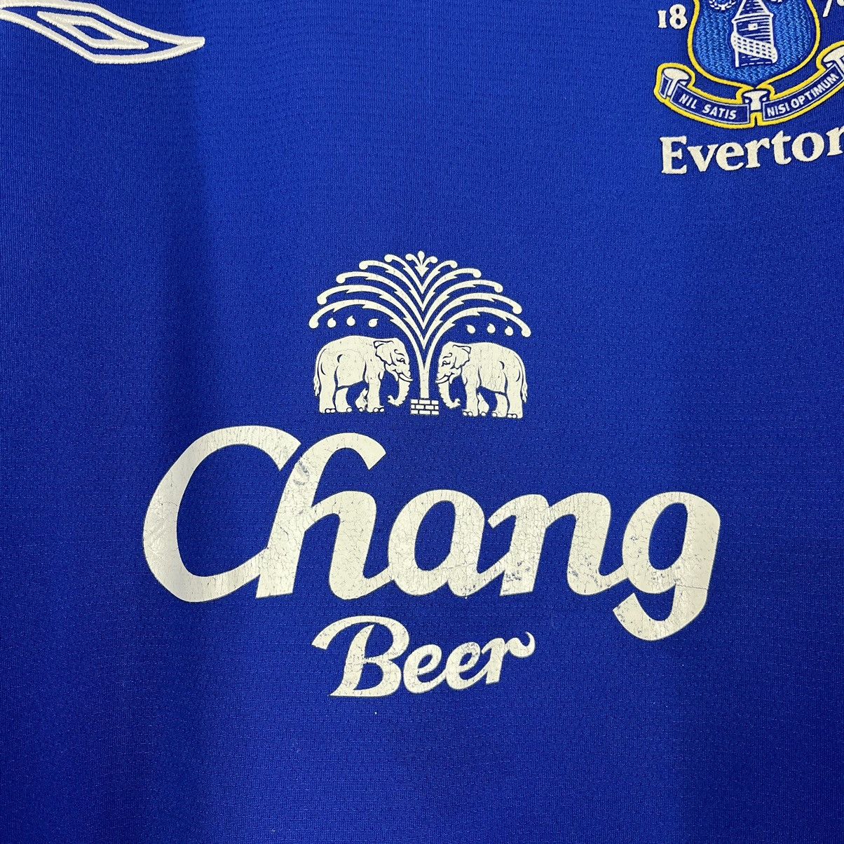 Umbro Umbro Everton 2004/2005 Home Soccer Jersey T-Shirt Size XL Size US XL / EU 56 / 4 - 4 Thumbnail