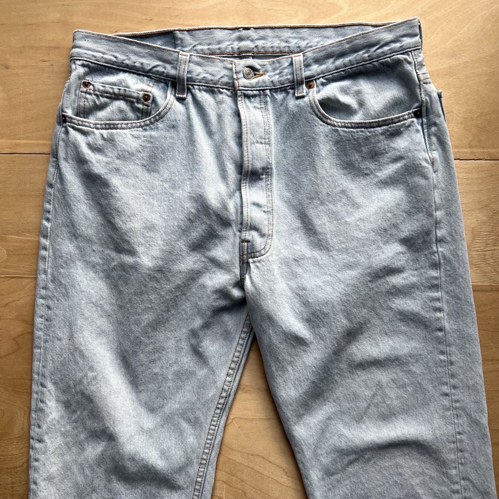 Levi's VINTAGE Levi's 501 Jeans 35 Blue Light Wash 90s Denim USA Workwear Jeans Mens Size US 35 - 3 Thumbnail