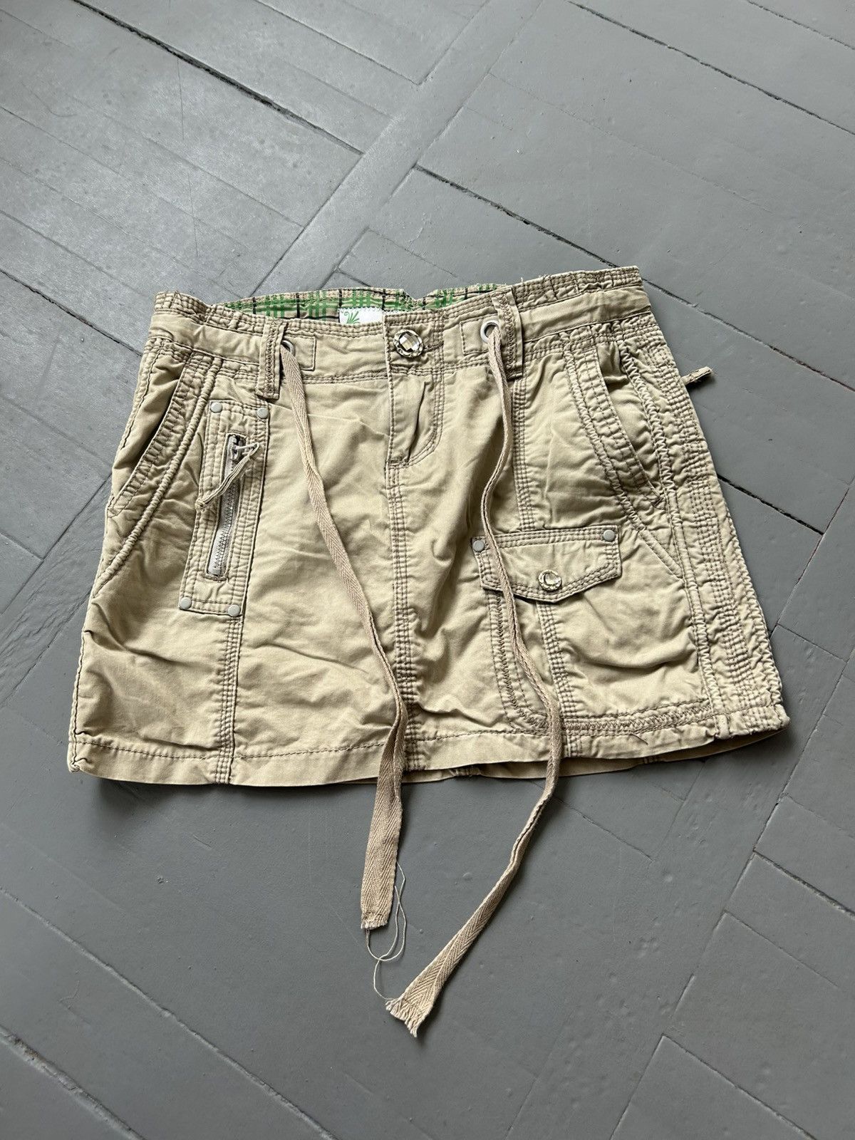 Japanese Brand Avant garde mini skirt vintage Y2K Size 28" / US 6 / IT 42 - 1 Thumbnail