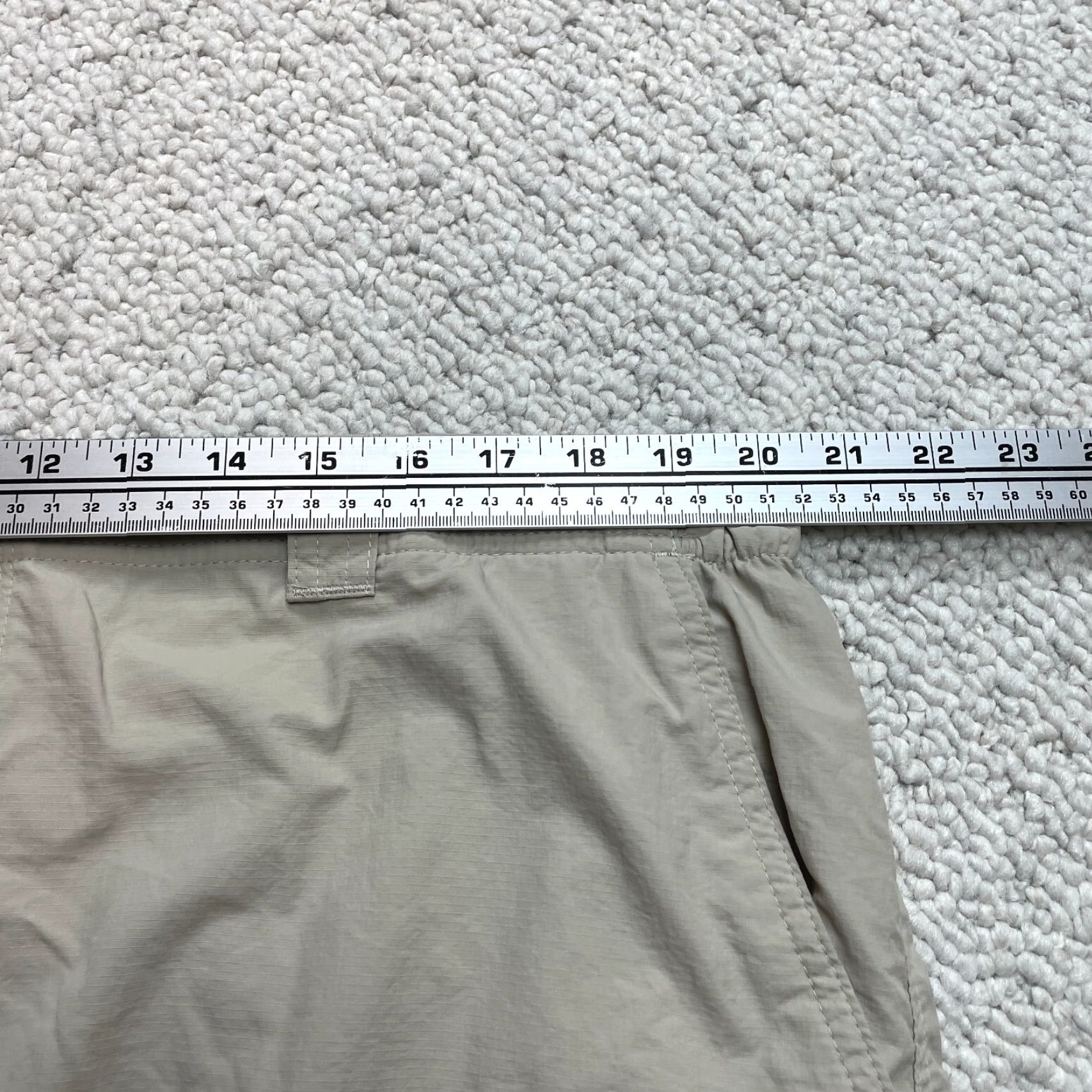 Vintage Columbia Cargo Shorts Mens 42 Solid Green 10" Inseam Cargo Pocket Outdoor Athletic Casual Pants Size US 42 / EU 58 - 6 Thumbnail