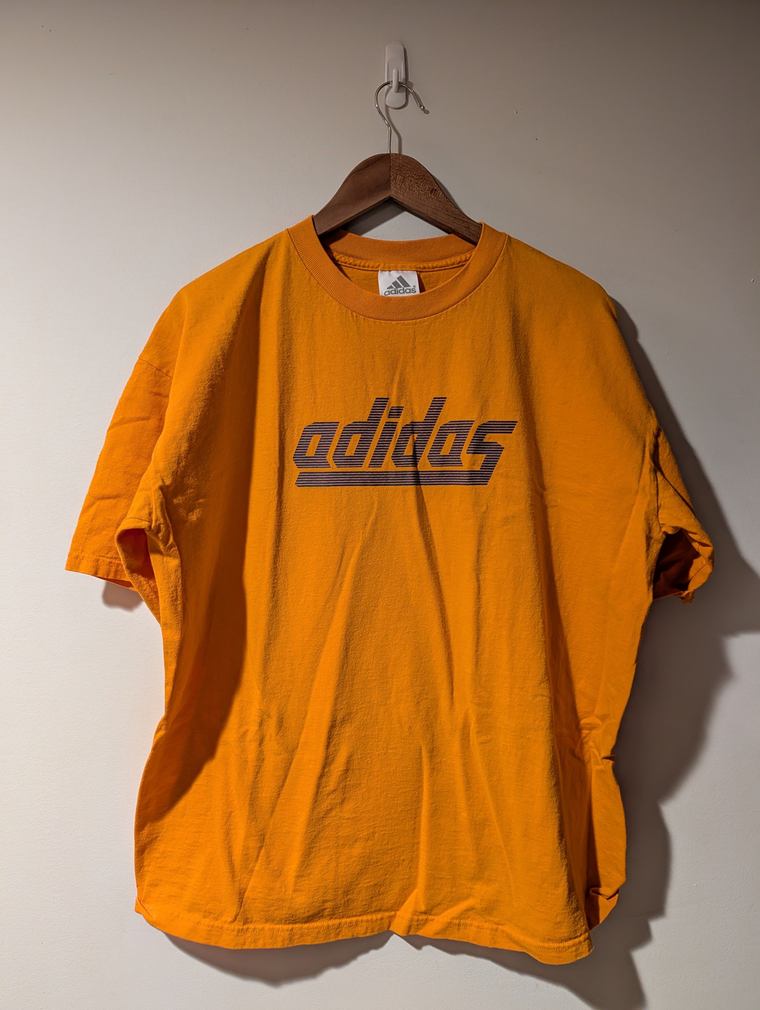 Adidas Vintage 90s Adidas Spell Out Essential Logo X-Large T-Shirt Size US XL / EU 56 / 4 - 1 Thumbnail