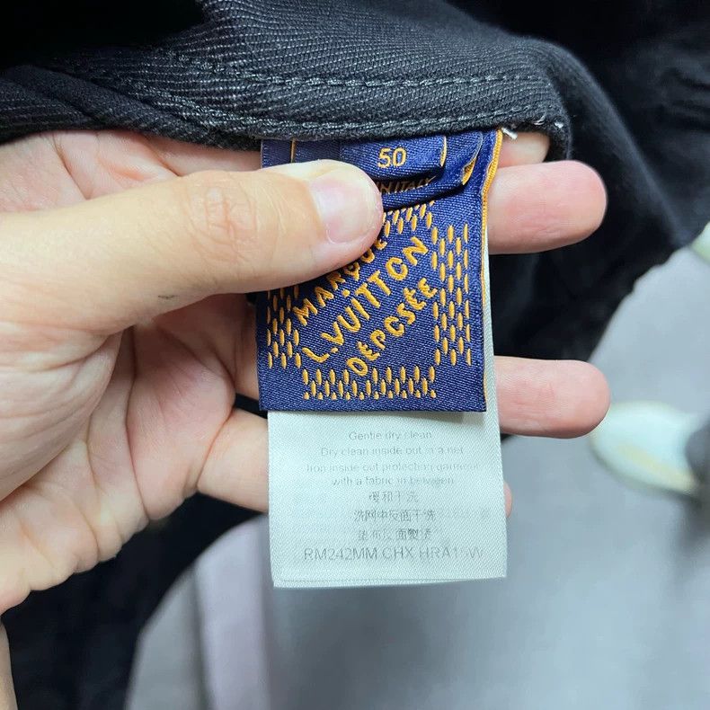 Louis Vuitton Louis Vuitton 24 Latest Grey Floral Logo Zip Hooded Long S Size US M / EU 48-50 / 2 - 4 Thumbnail