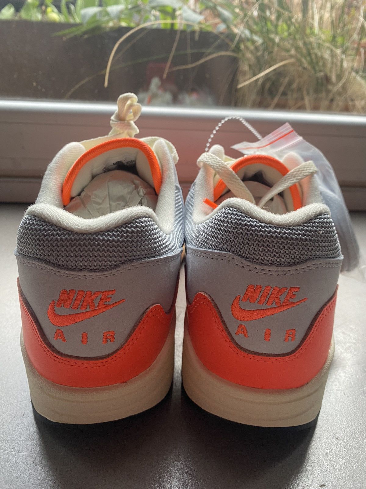 Nike × Patta Nike airmax 1 Patta Waves Hyper Crimson Pure Platinum Size US 11 / EU 44 - 4 Thumbnail