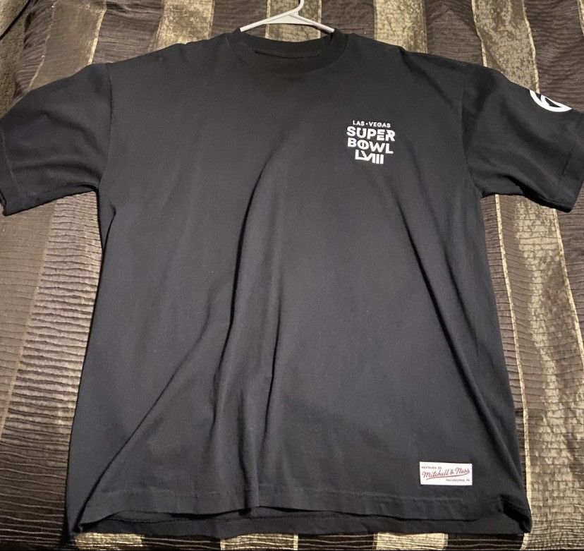 Mitchell & Ness × NFL Mitchell & Ness Usher Superbowl LVIII Graphic Shirt Size US L / EU 52-54 / 3 - 2 Thumbnail