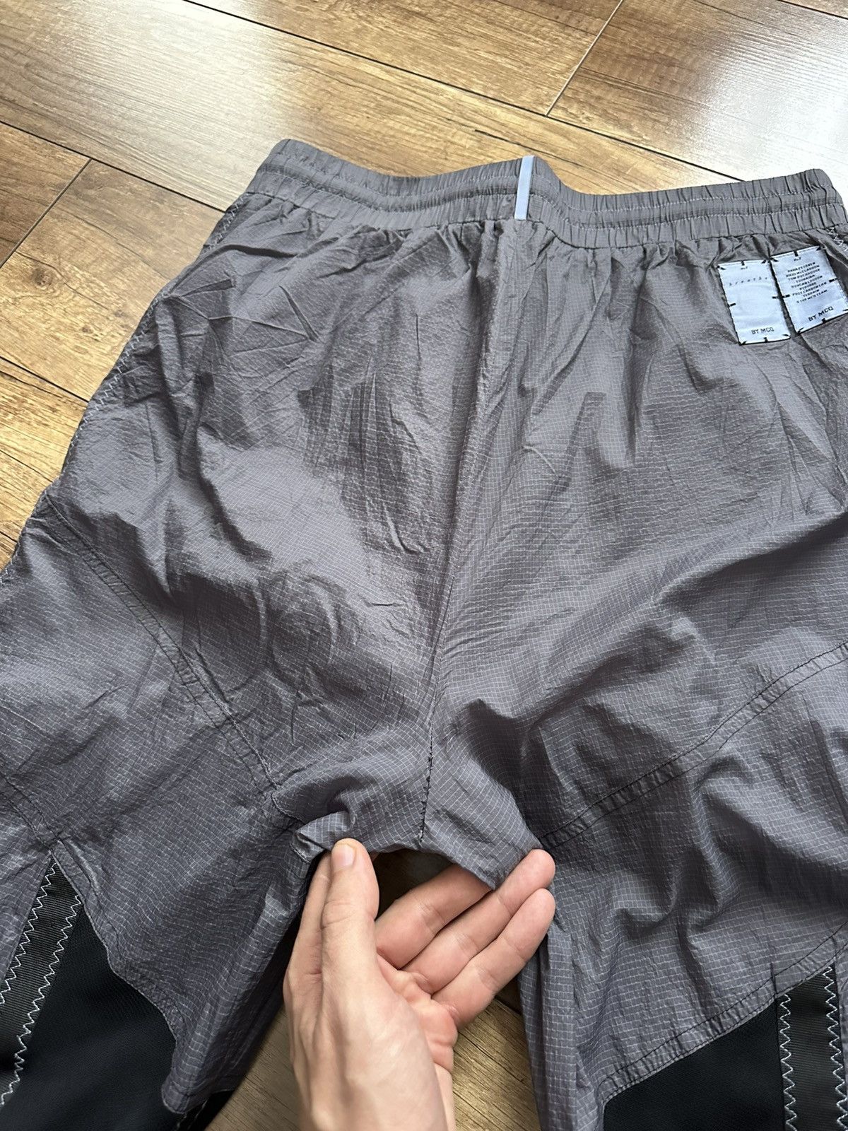 MCQ MCQ Alexander McQueen Track Nylon Parachute Pants Size US 34 / EU 50 - 18 Thumbnail