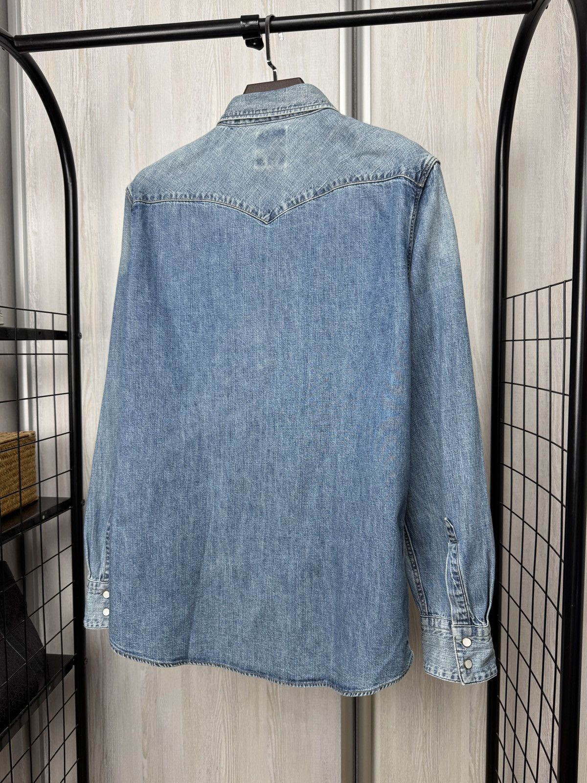 Levi's Levi’s blue denim faded long sleeve shirt Size US XL / EU 56 / 4 - 11 Thumbnail