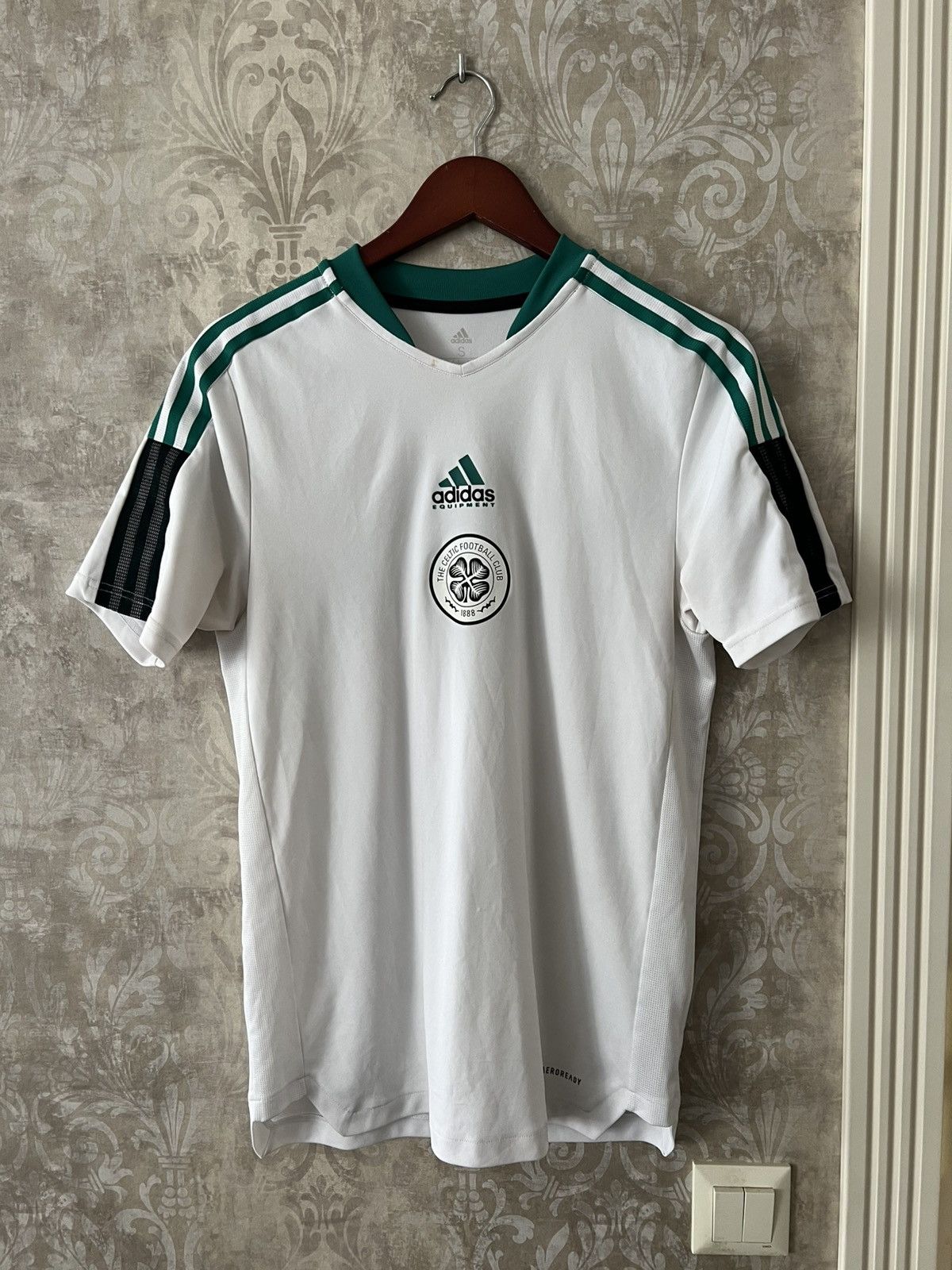Adidas Equipment Adidas Celtic Soccer Jersey Football Shirt Tee Size US S / EU 44-46 / 1 - 1 Thumbnail