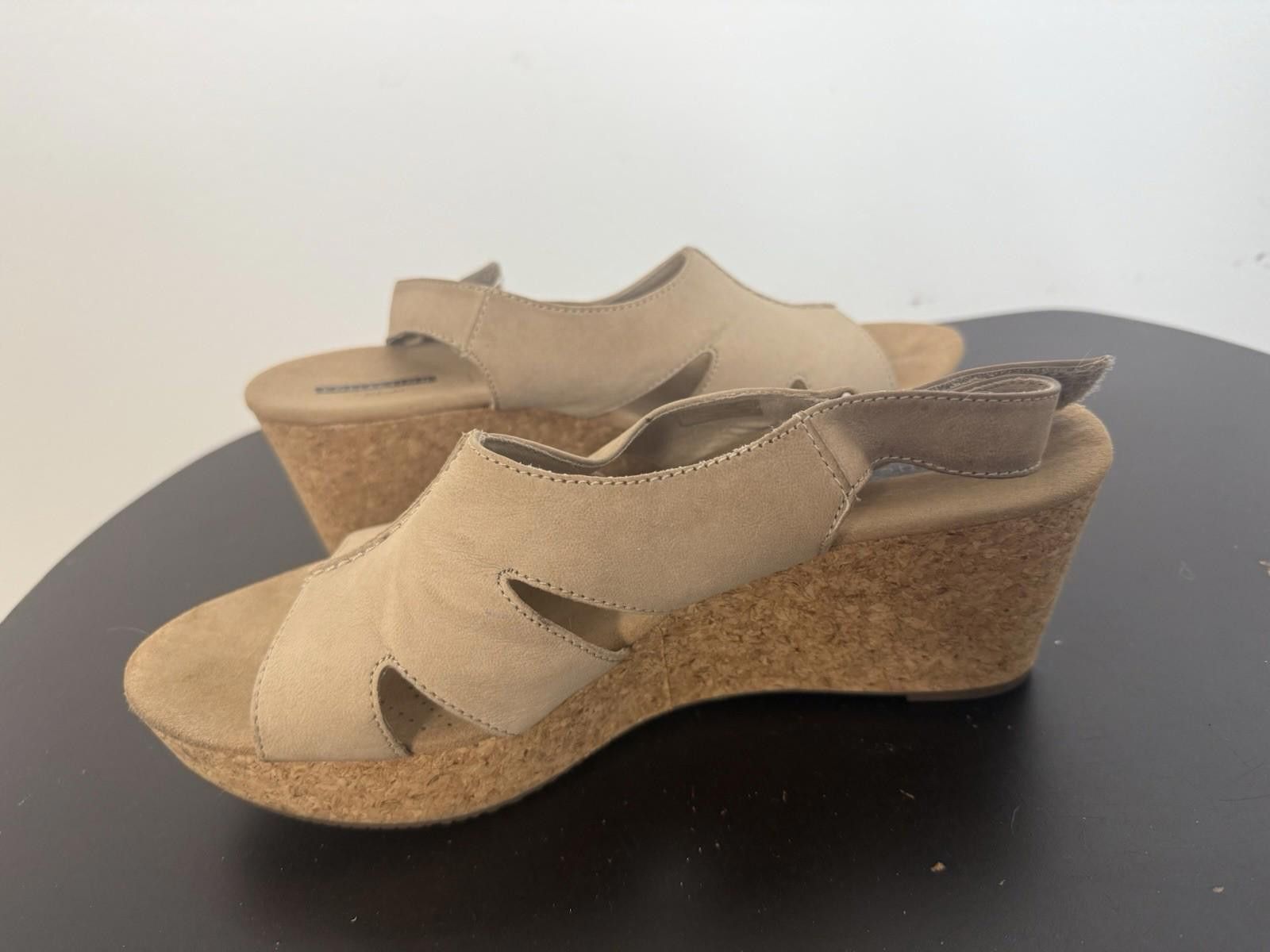 Clarks Clarks Platform Cork Wedge Sandals Cushion Nubuck Light Tan Size US 11 / IT 41 - 2 Thumbnail