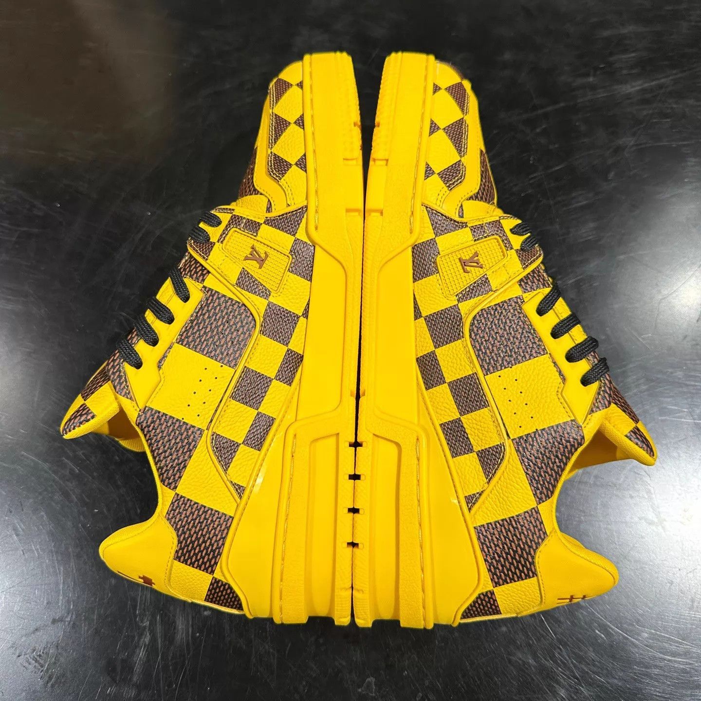 Louis Vuitton LV 25 SS Damier Checker GoldTag Trainer Ylw 41 (UK7) Size US 8 / EU 41 - 5 Thumbnail