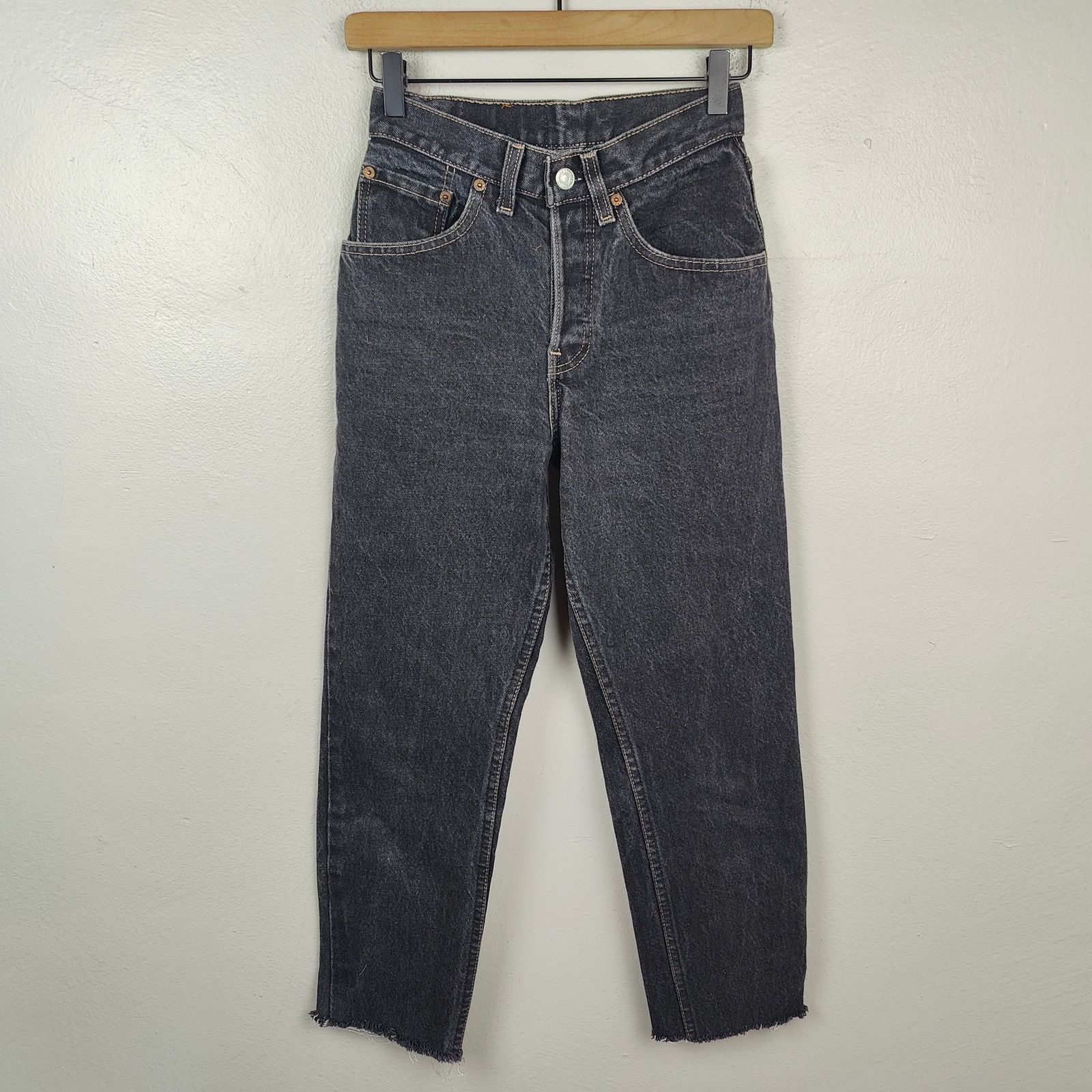 Levi's Vintage Levi's 26501 90s Straight Jeans Womens 25 Black Size 25" / US 0 / IT 36 - 1 Thumbnail