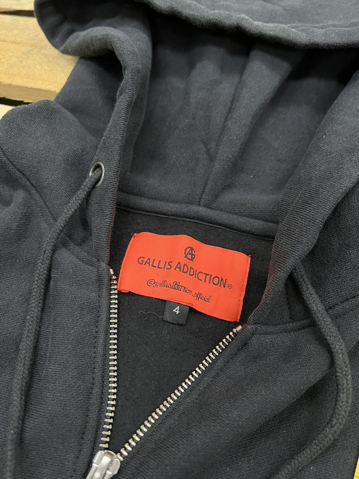 Japanese Brand GALLIS ADDICTION BIG SPELLOUT HOODIE Size US L / EU 52-54 / 3 - 8 Thumbnail