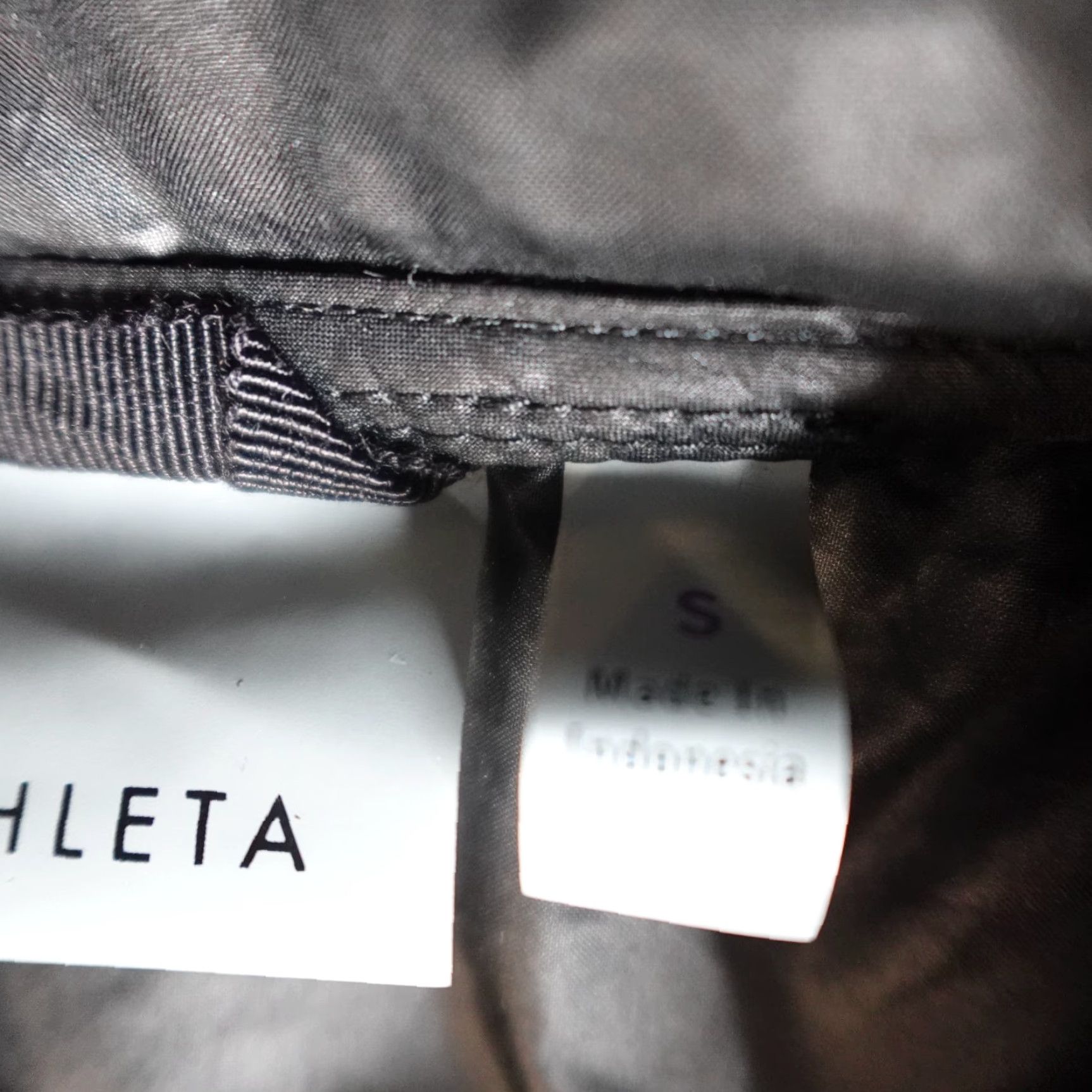 Athleta Athleta Jacket Women S Black Full Zip Hooded Down Puffer Winter Fall 77255 Size S / US 4 / IT 40 - 3 Thumbnail