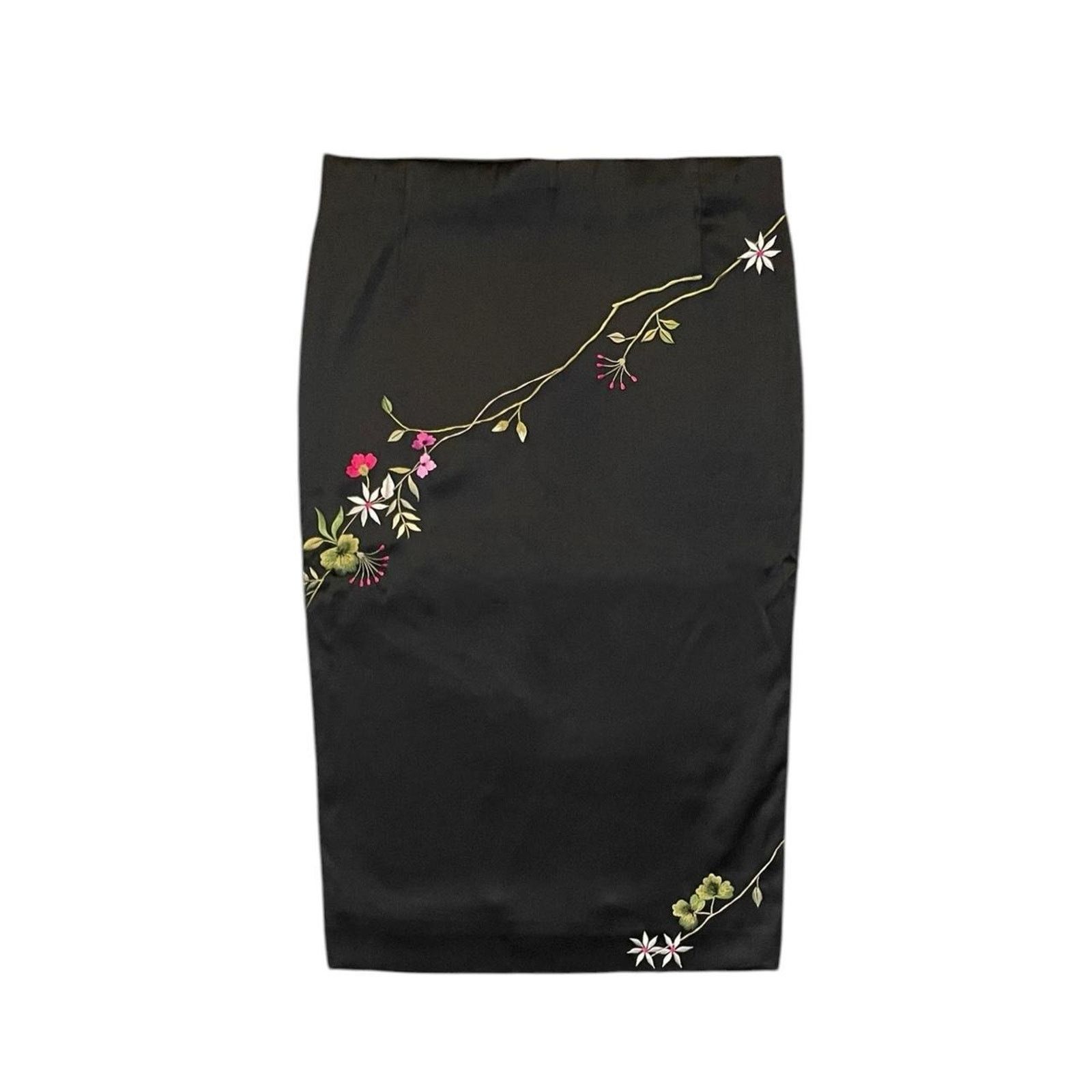 Vintage VTG Mandalay black satin floral embroidered pencil skirt Size 28" / US 6 / IT 42 - 1 Thumbnail
