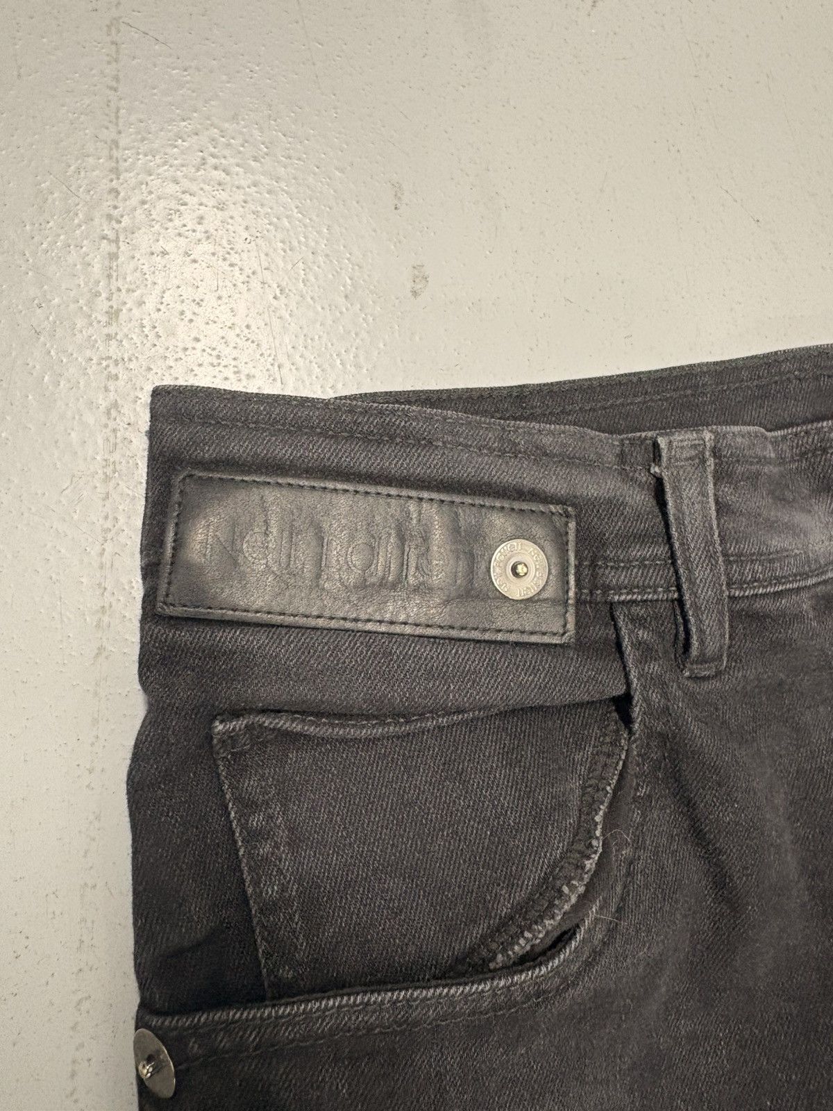 Neil Barrett Neil Barrett Fireman Loose Cargo Jeans - Black Denim Size 33 Size US 33 - 3 Thumbnail