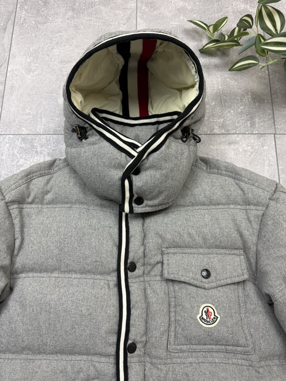 Moncler Vintage Moncler Branson Puffer Down Gray Snap Jacket Size 1 Size US S / EU 44-46 / 1 - 5 Thumbnail