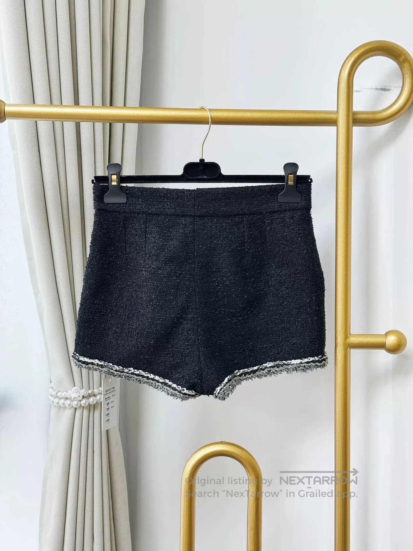 Chanel Chanel 20P Silver Trim Black Tweed Shorts. Size US 36 / EU 52 - 2 Thumbnail