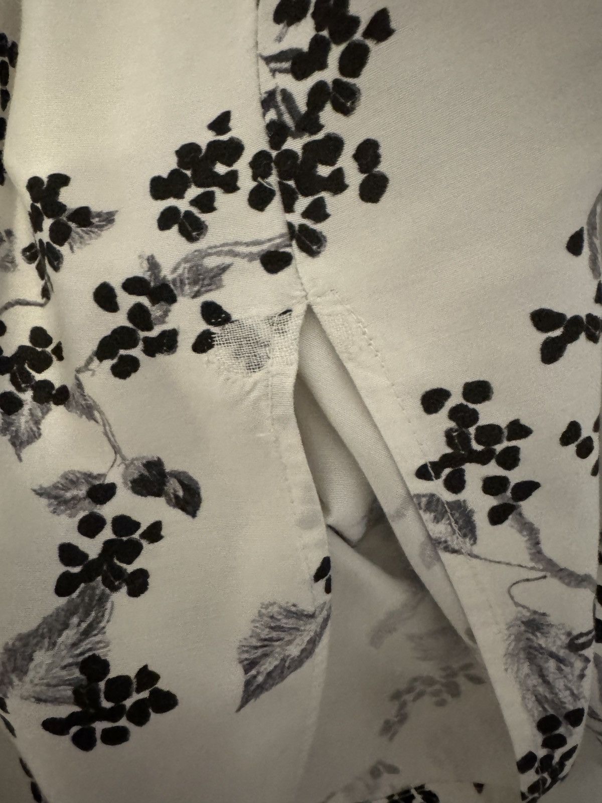 Ann Demeulemeester Ss18 rare Oversized silk blossom print shirt Size US M / EU 48-50 / 2 - 7 Thumbnail