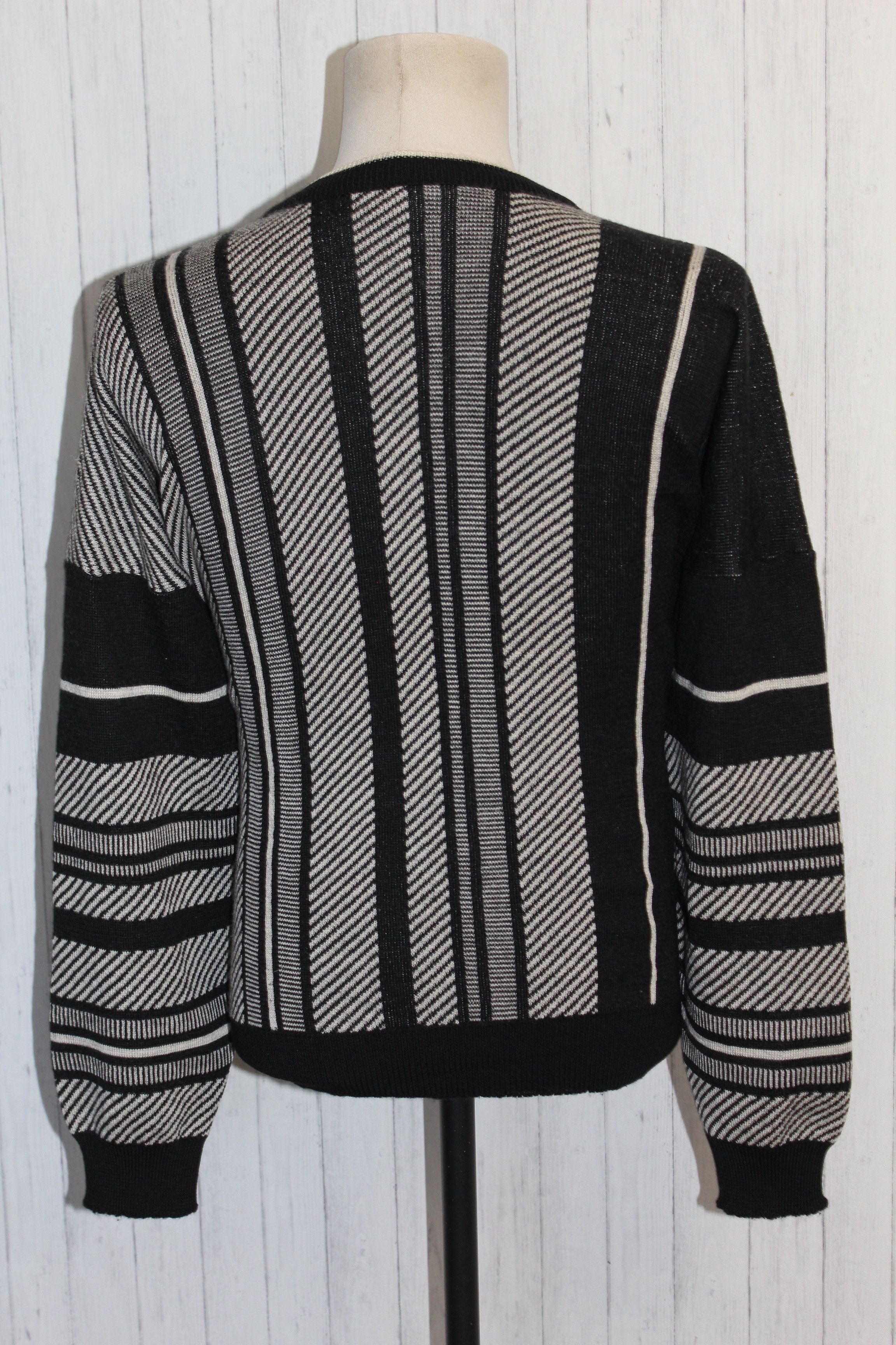 Lacoste LACOSTE Vintage 90's Knitted Cardigan Sweater Size US XXL / EU 58 / 5 - 5 Thumbnail