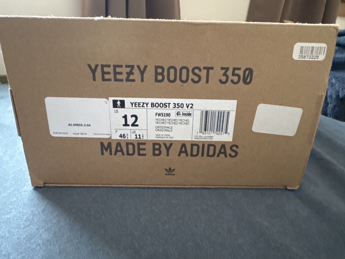 Yeezy Adidas Yeezy 350 v2 Yecheil (Non Reflective) Size US 12 / EU 45 - 7 Thumbnail