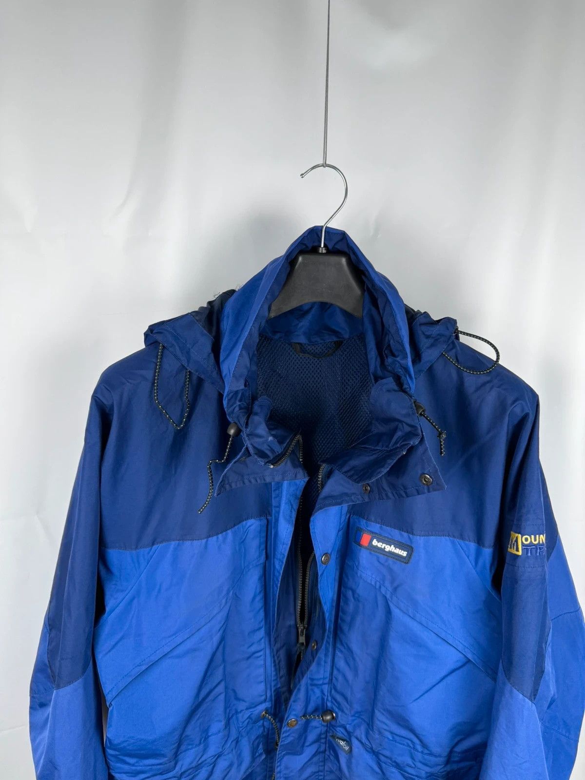 Berghaus Berghaus Tornado Vintage Jacket Mountain Trek size S Size US S / EU 44-46 / 1 - 10 Thumbnail