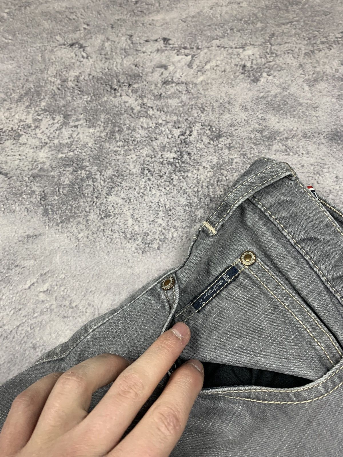 Emporio Armani Vintage Y2K Armani Jeans Jeans Pants Regular Fit Size 34 Size US 34 / EU 50 - 11 Thumbnail