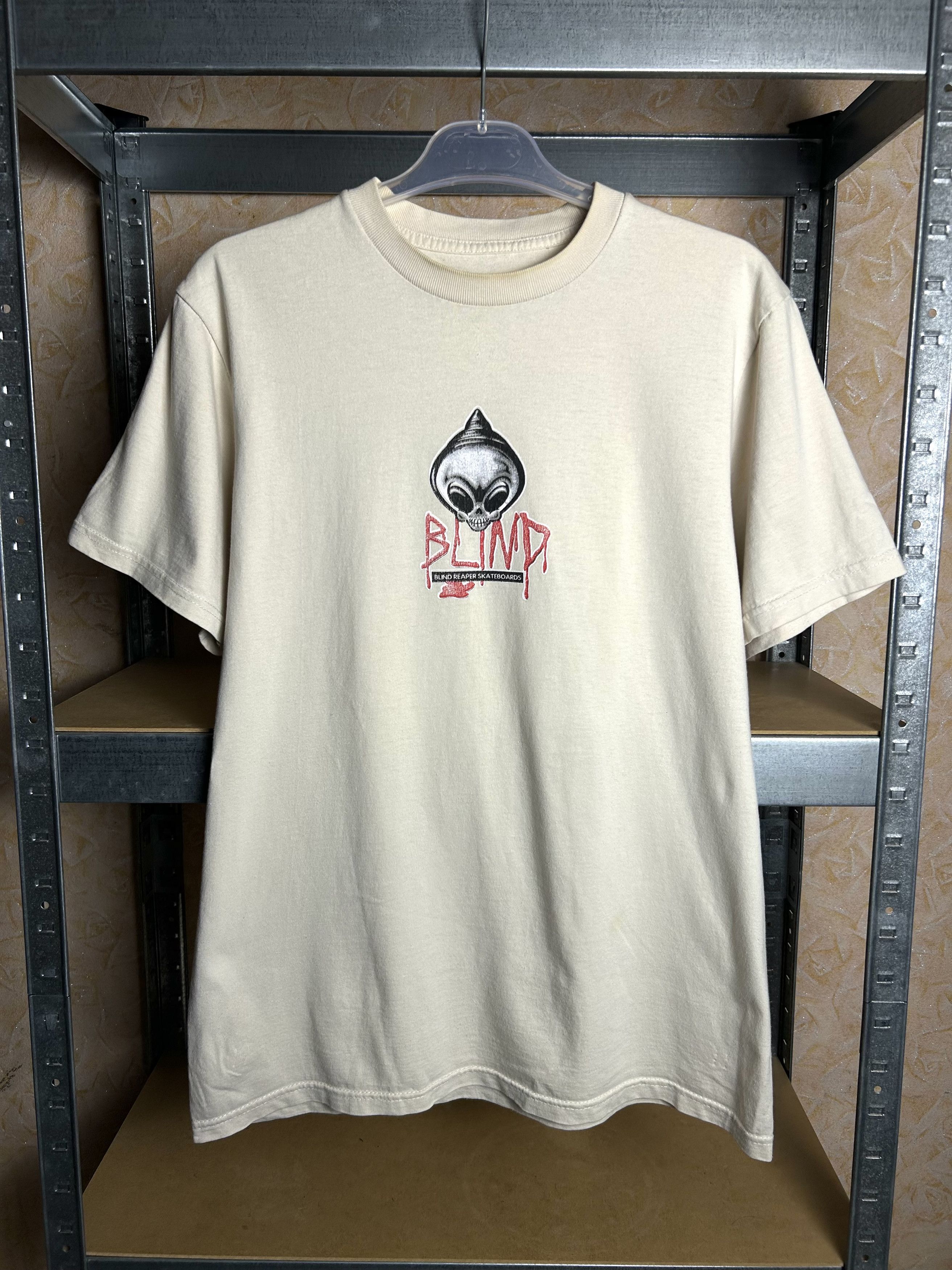 Blind Skateboards Vintage 90s Blind Skateboards Streetwear Graphic T-shirt Size US M / EU 48-50 / 2 - 2 Thumbnail