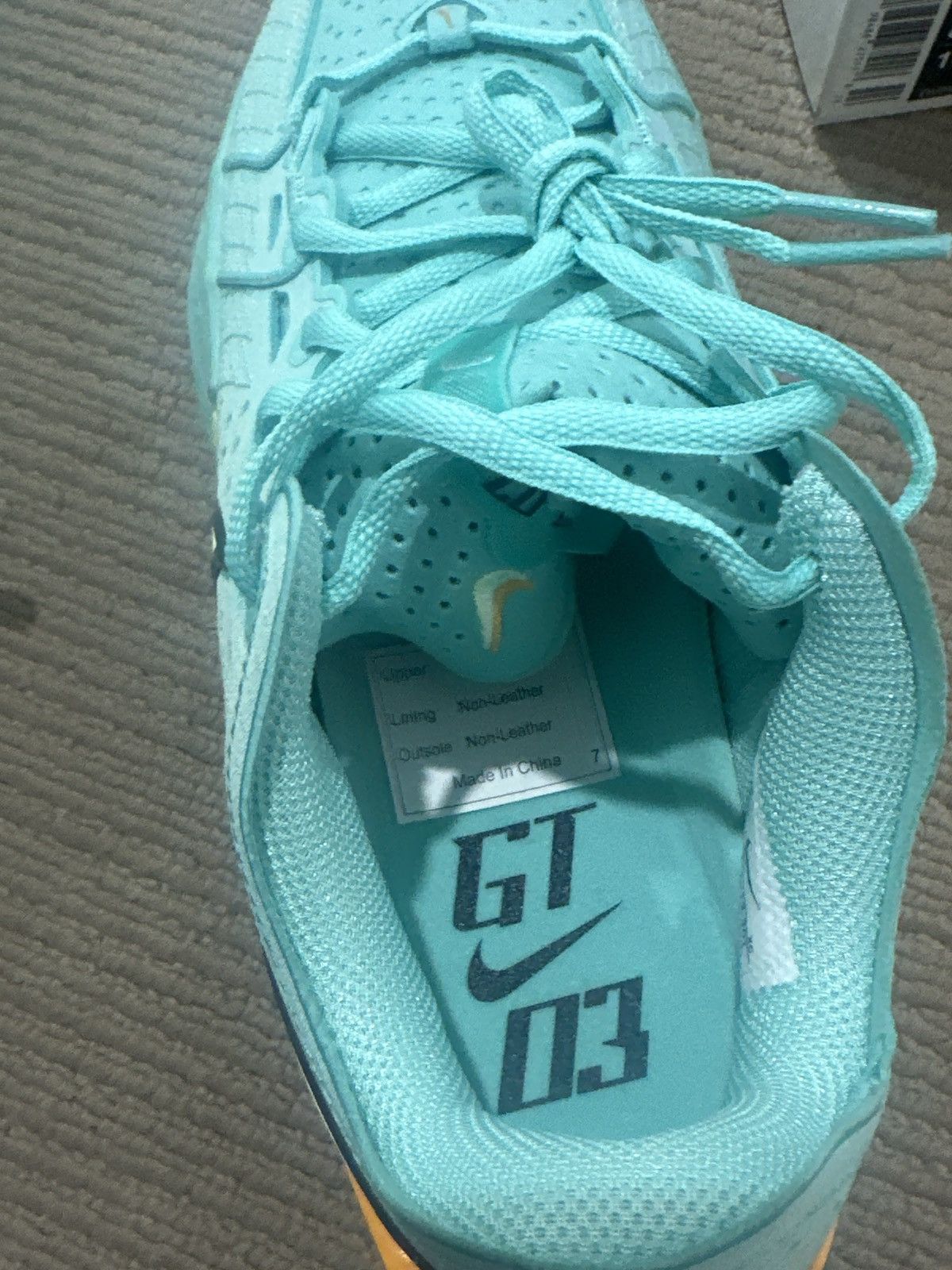 Nike Brand new never worn. Size US 8.5 / EU 41-42 - 2 Thumbnail