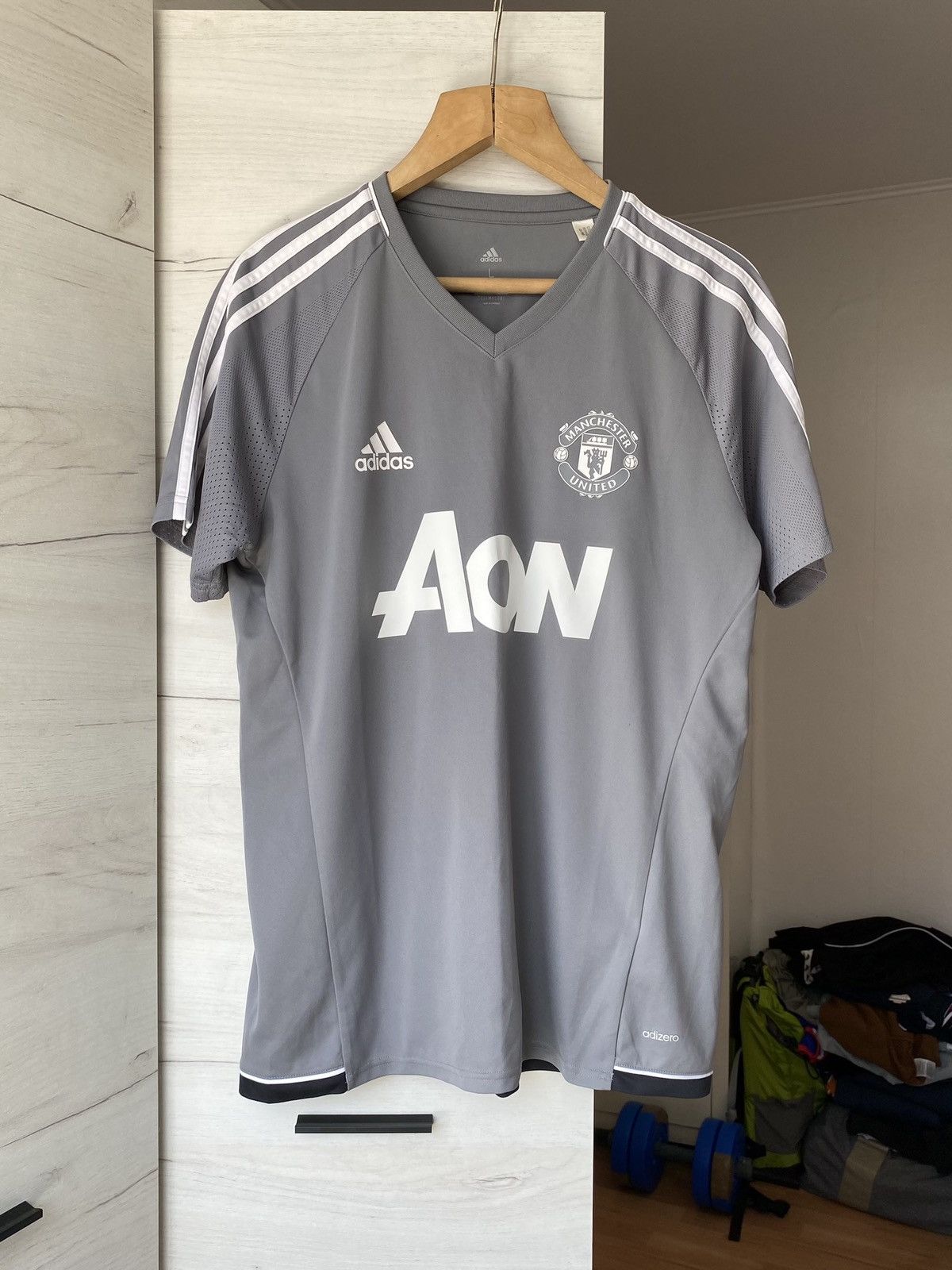 Other Manchester United 2017 Grey AON Training Jersey Shirt Adidas Size US L / EU 52-54 / 3 - 1 Thumbnail