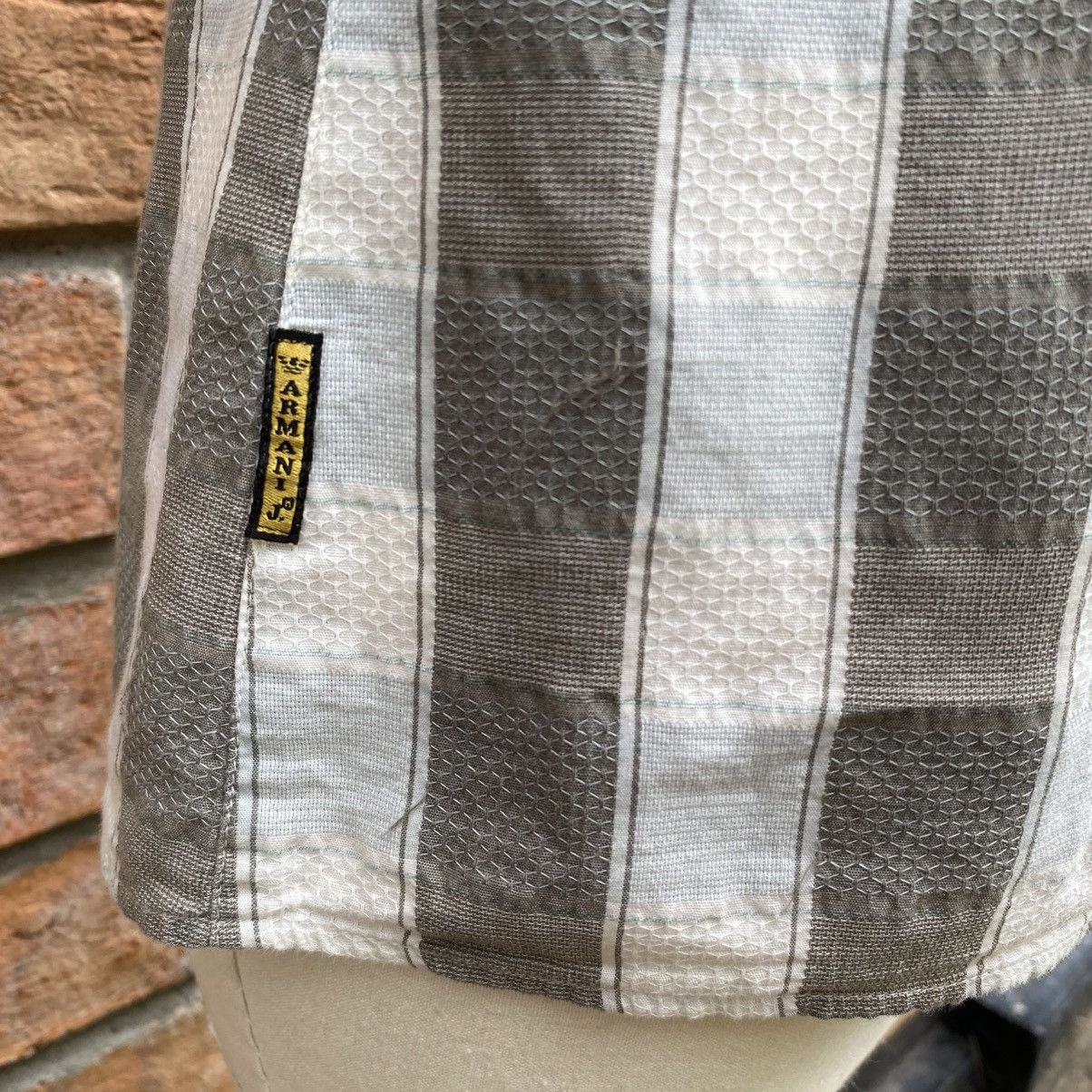 Armani ARMANI JEANS Sleeveless Check Shirt Size M / US 6-8 / IT 42-44 - 19 Thumbnail