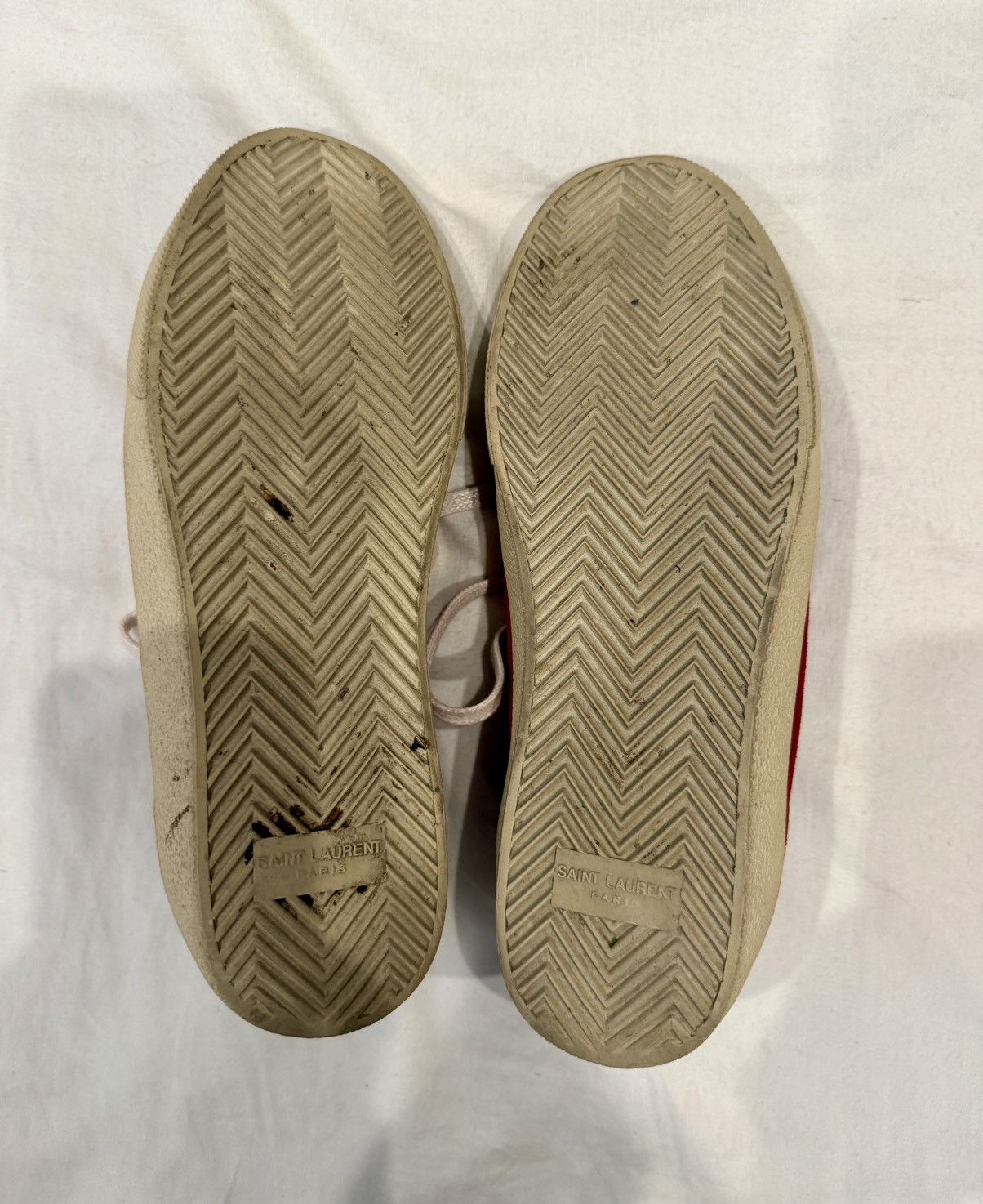 Saint Laurent Paris Saint Laurent Red Suede Low-Top Sneakers – EU 40 Size US 7 / EU 40 - 6 Thumbnail