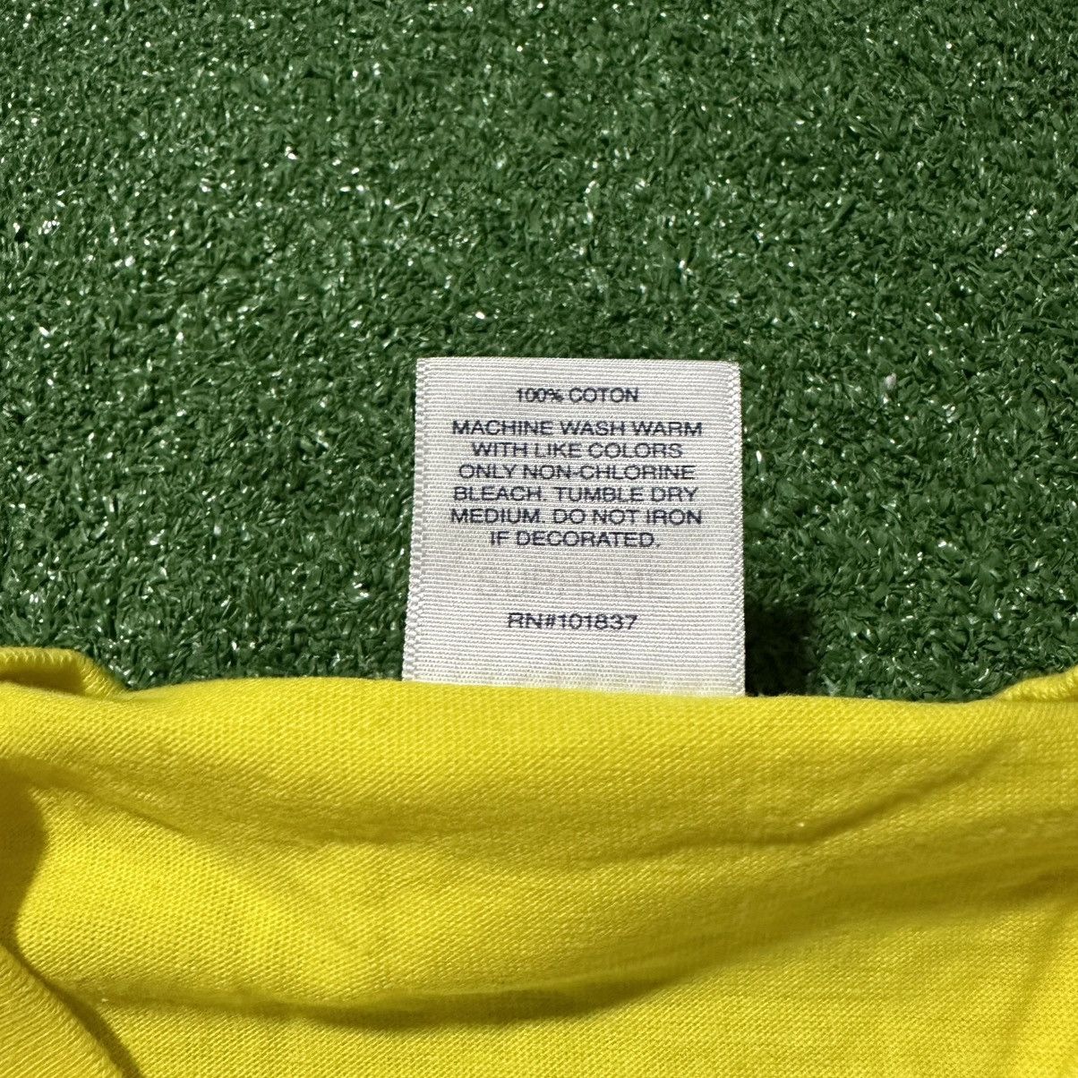Supreme Supreme Bandana Box Logo Tee Yellow Size US L / EU 52-54 / 3 - 4 Thumbnail