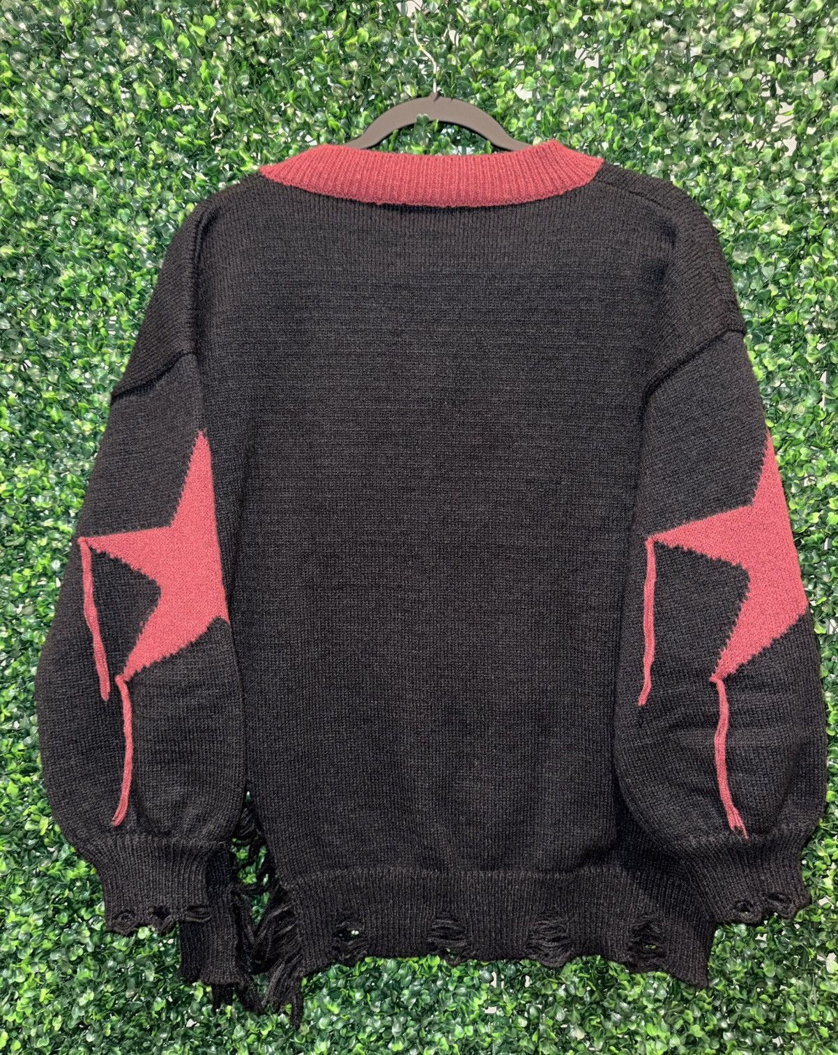 Other Black and red distressed graphic street wear sweater size L Size US L / EU 52-54 / 3 - 5 Thumbnail