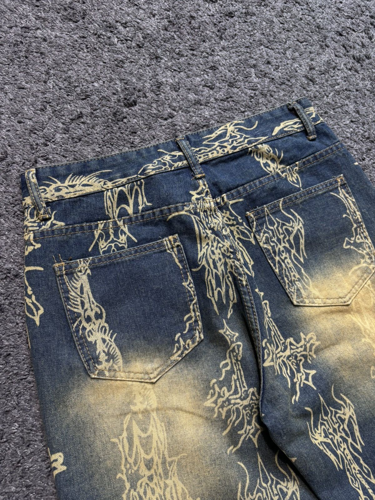 Vintage Vintage streetwear very rare art blue yellow flared jeans Size US 31 - 19 Thumbnail