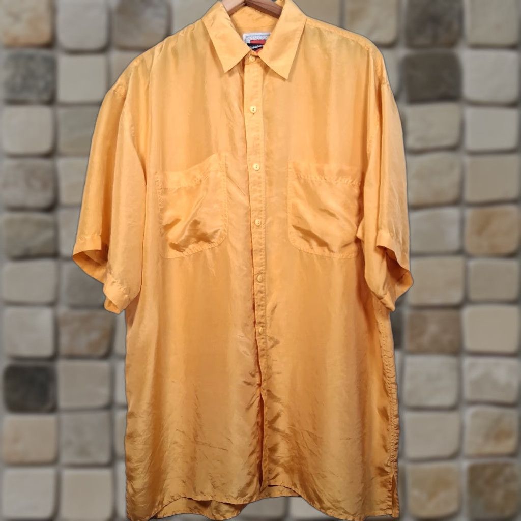 Vintage Vintage Silk Blouse Women Large Yellow Short Sleeve Read 1990s Reputation Silk Vintage Yes Brand Vintage 1990s Read Size L / US 10 / IT 46 - 1 Thumbnail